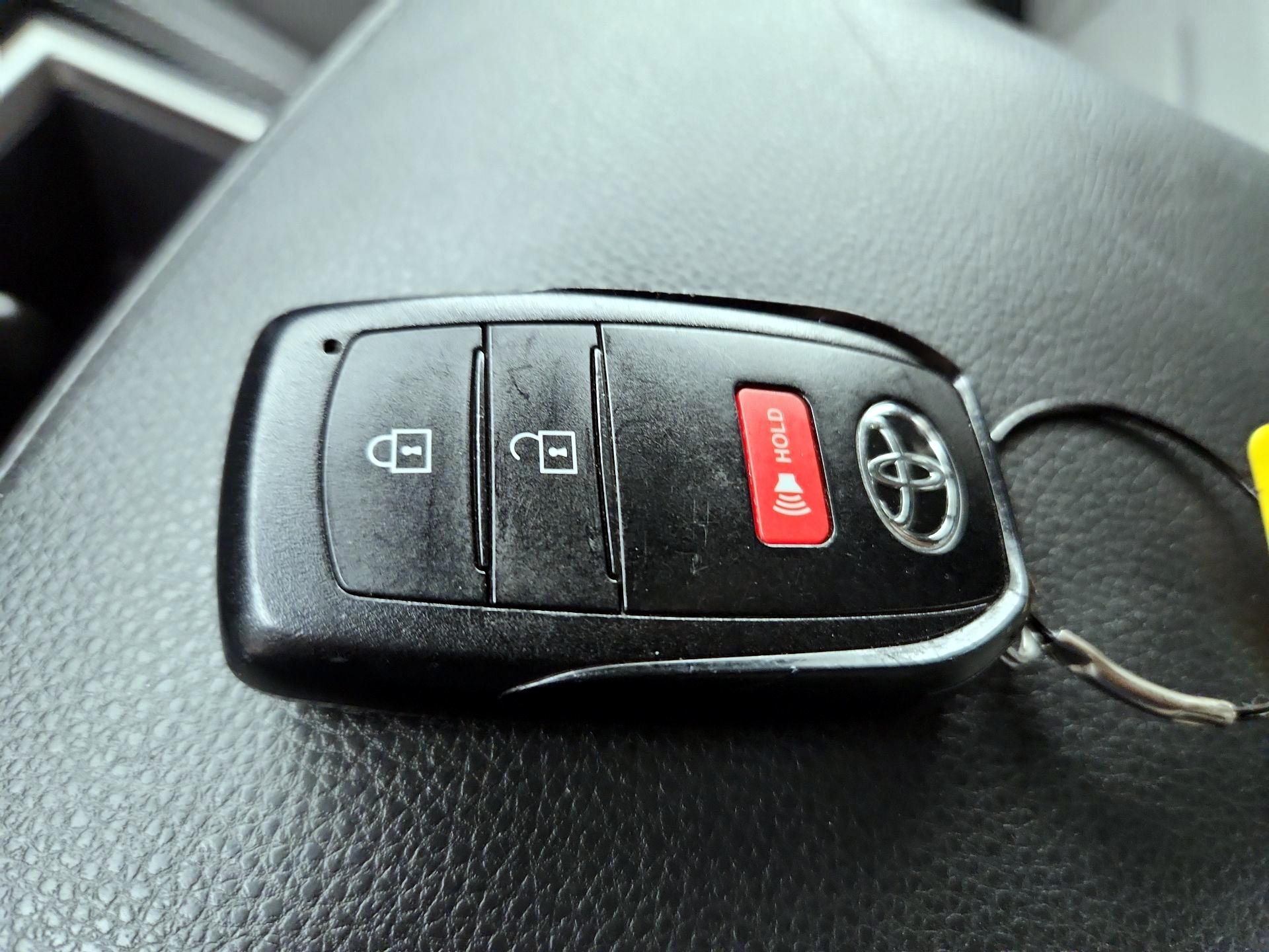 Thumbnail: 2025 Toyota Tacoma - 18