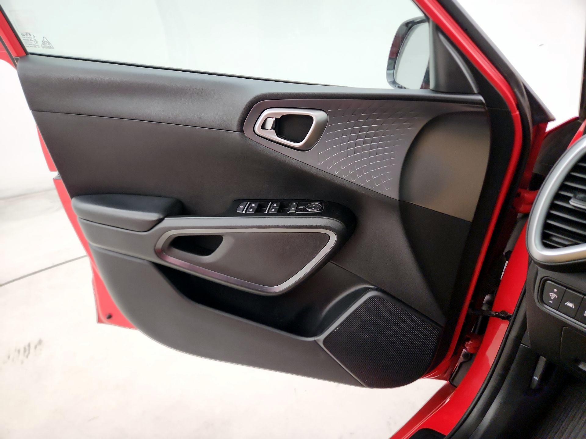 Thumbnail: 2020 Kia Soul - 12