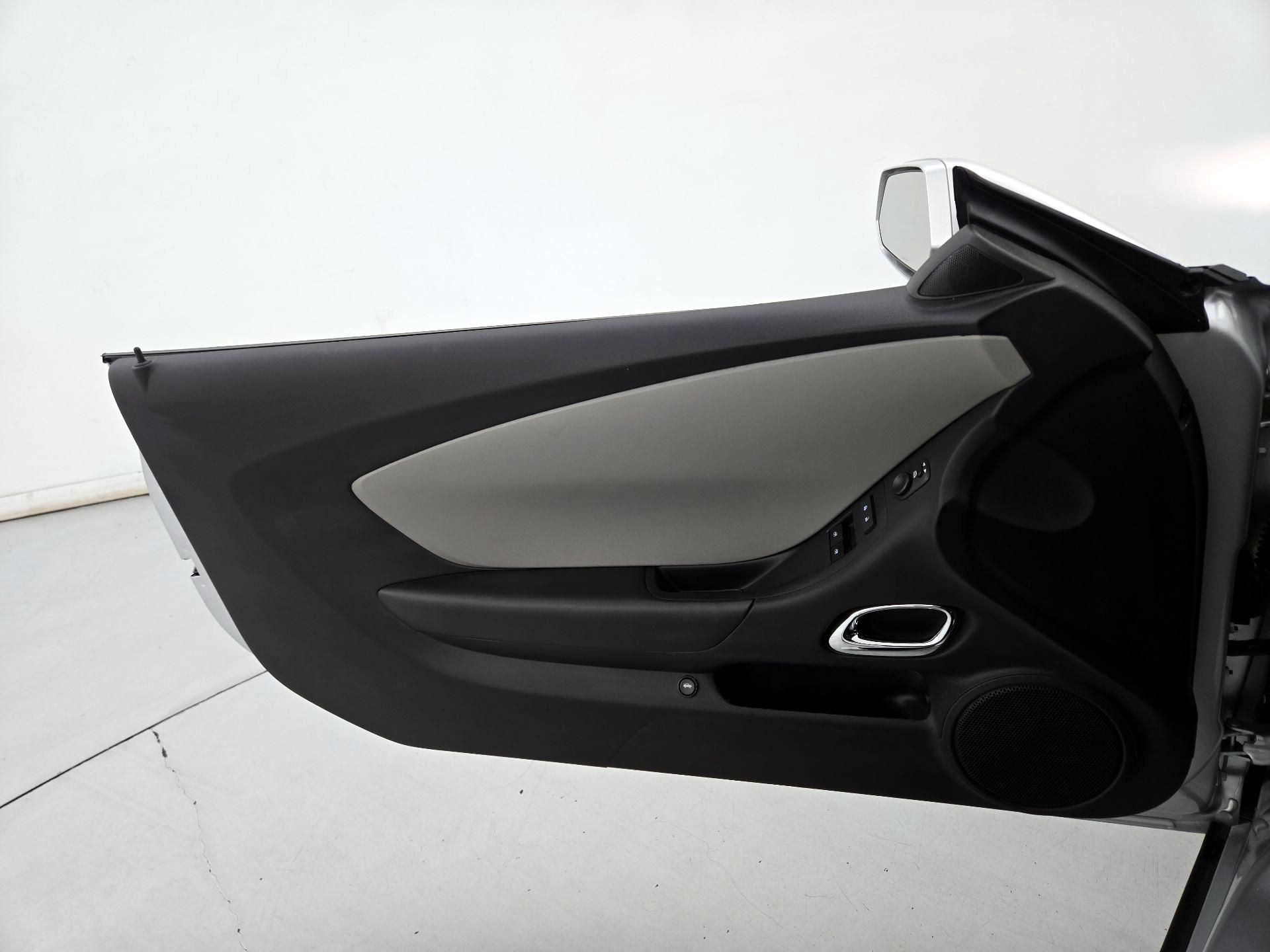 Thumbnail: 2015 Chevrolet Camaro - 12