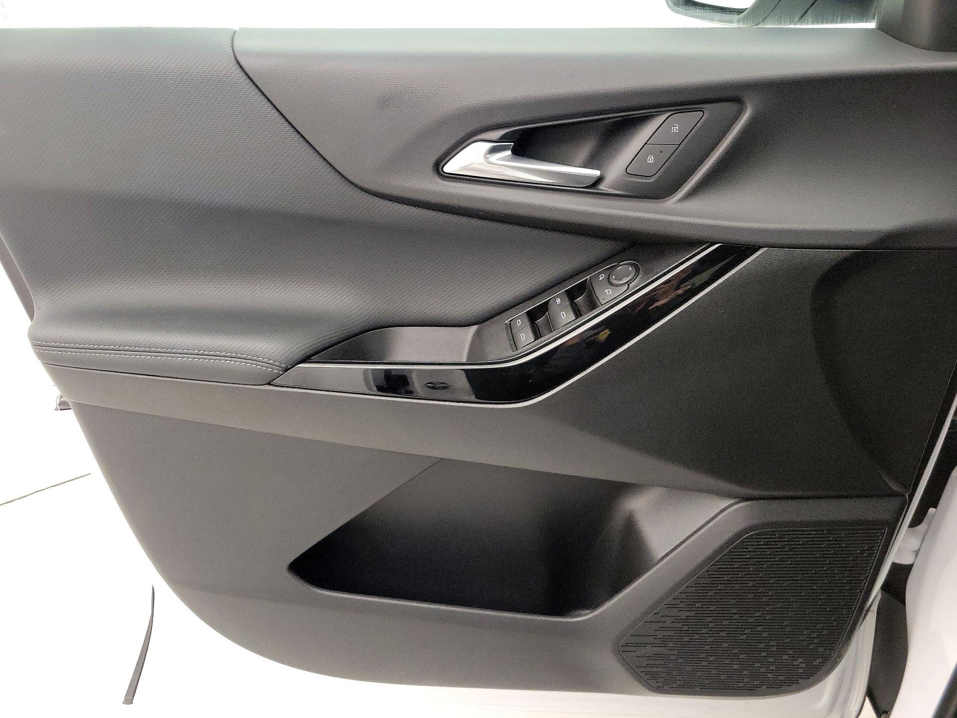 Thumbnail: 2025 Chevrolet Equinox - 12