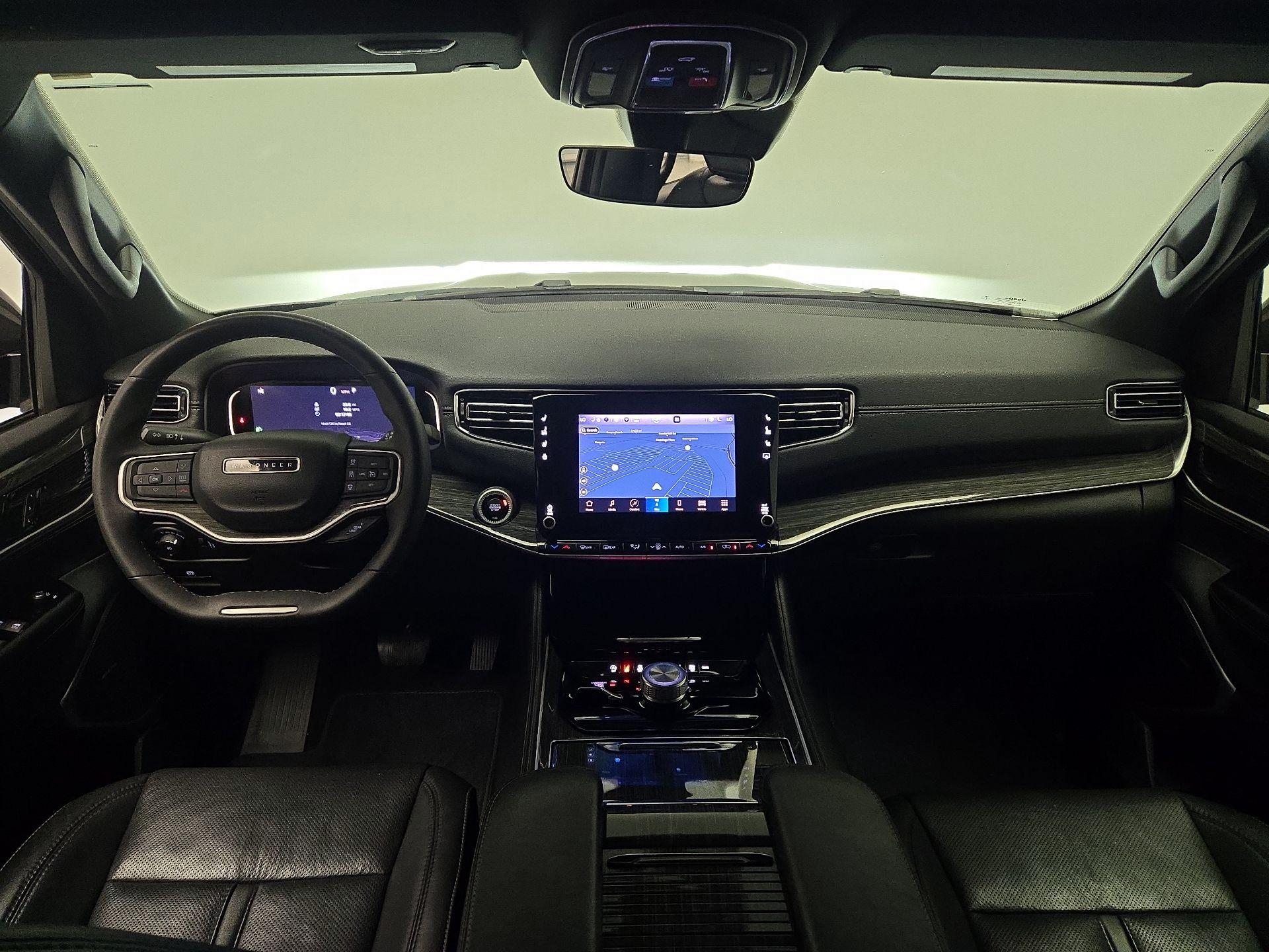 Thumbnail: 2022 Jeep Wagoneer - 9