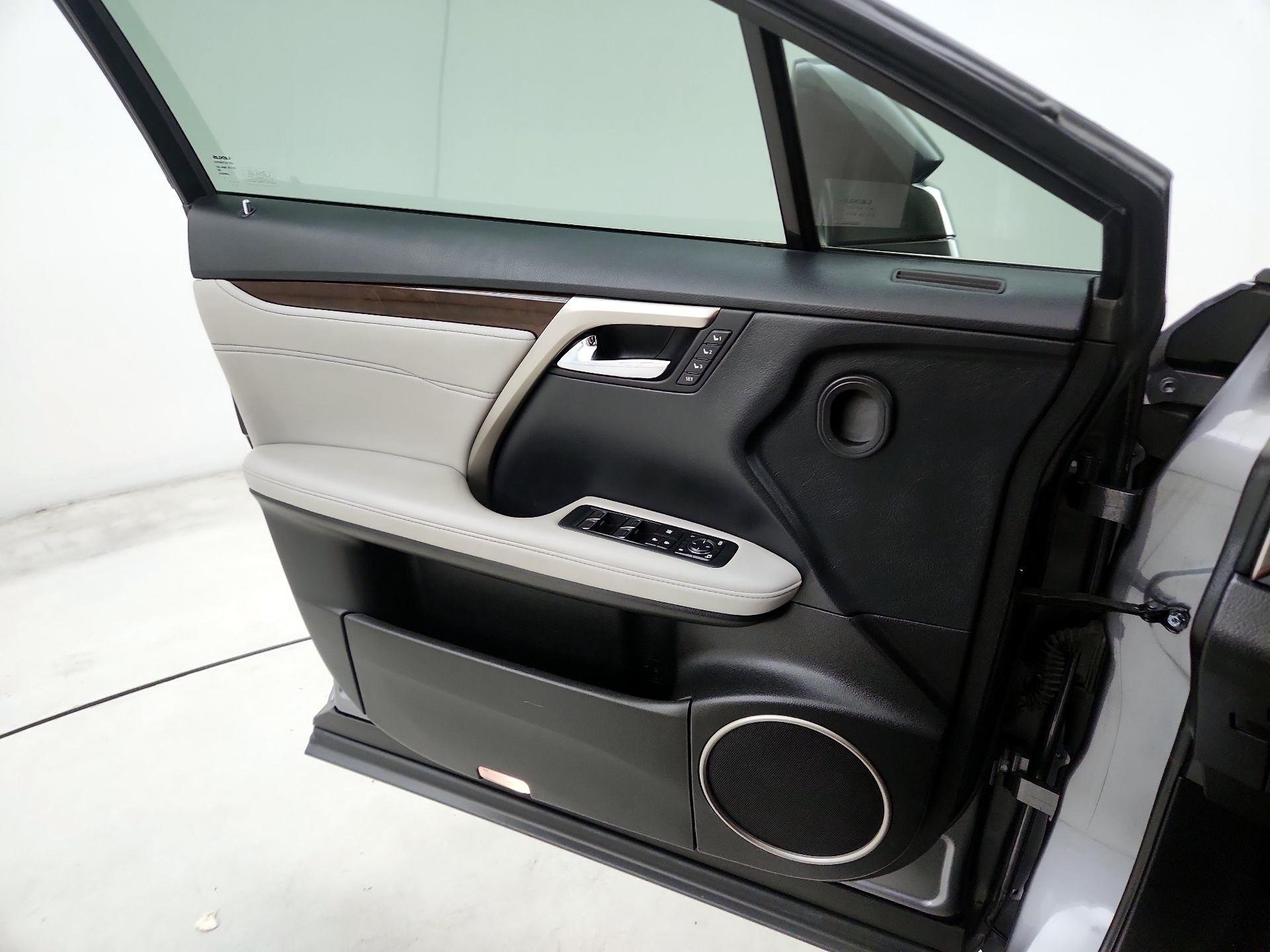 Thumbnail: 2018 Lexus RX - 12