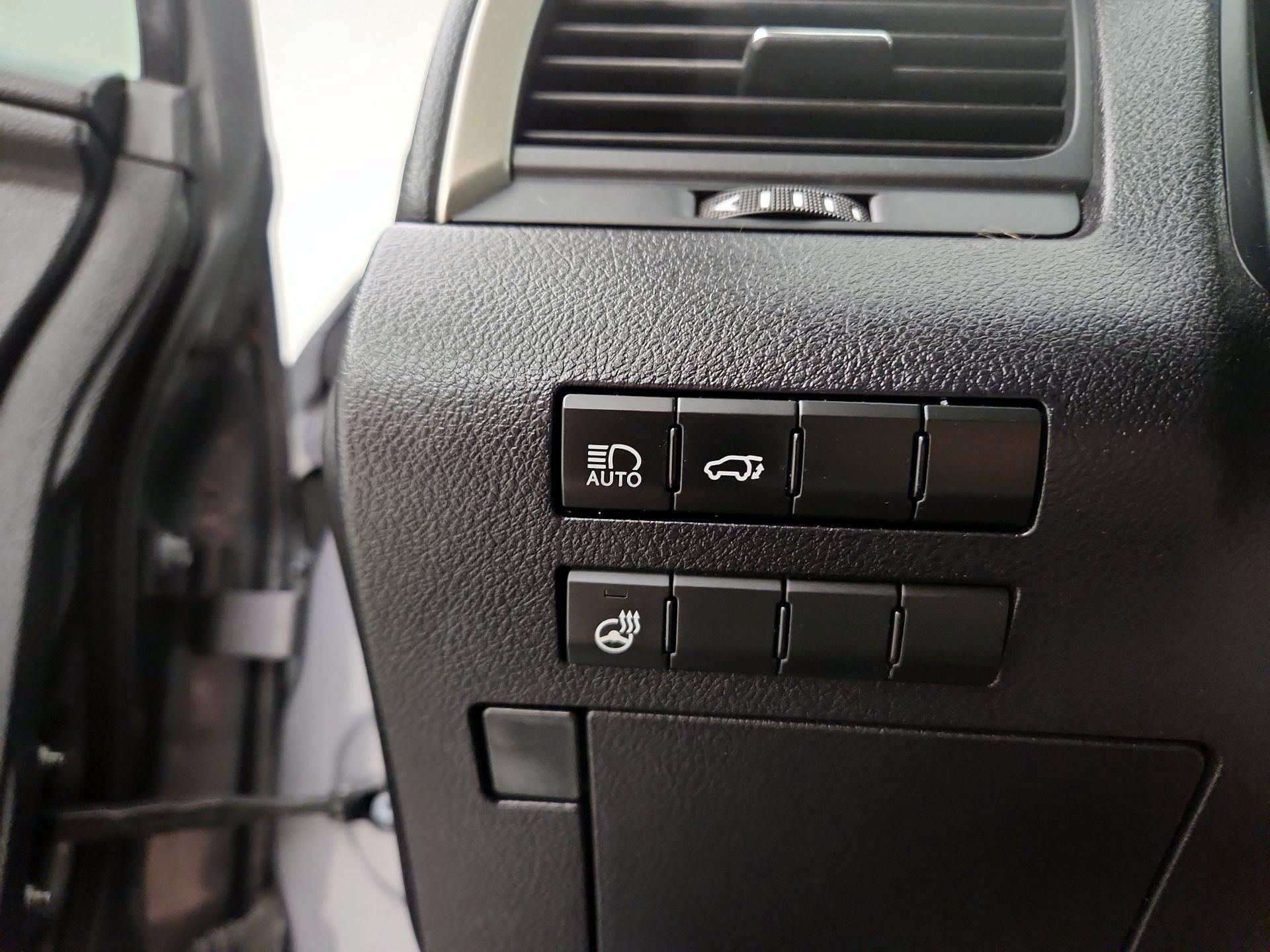 Thumbnail: 2018 Lexus RX - 13