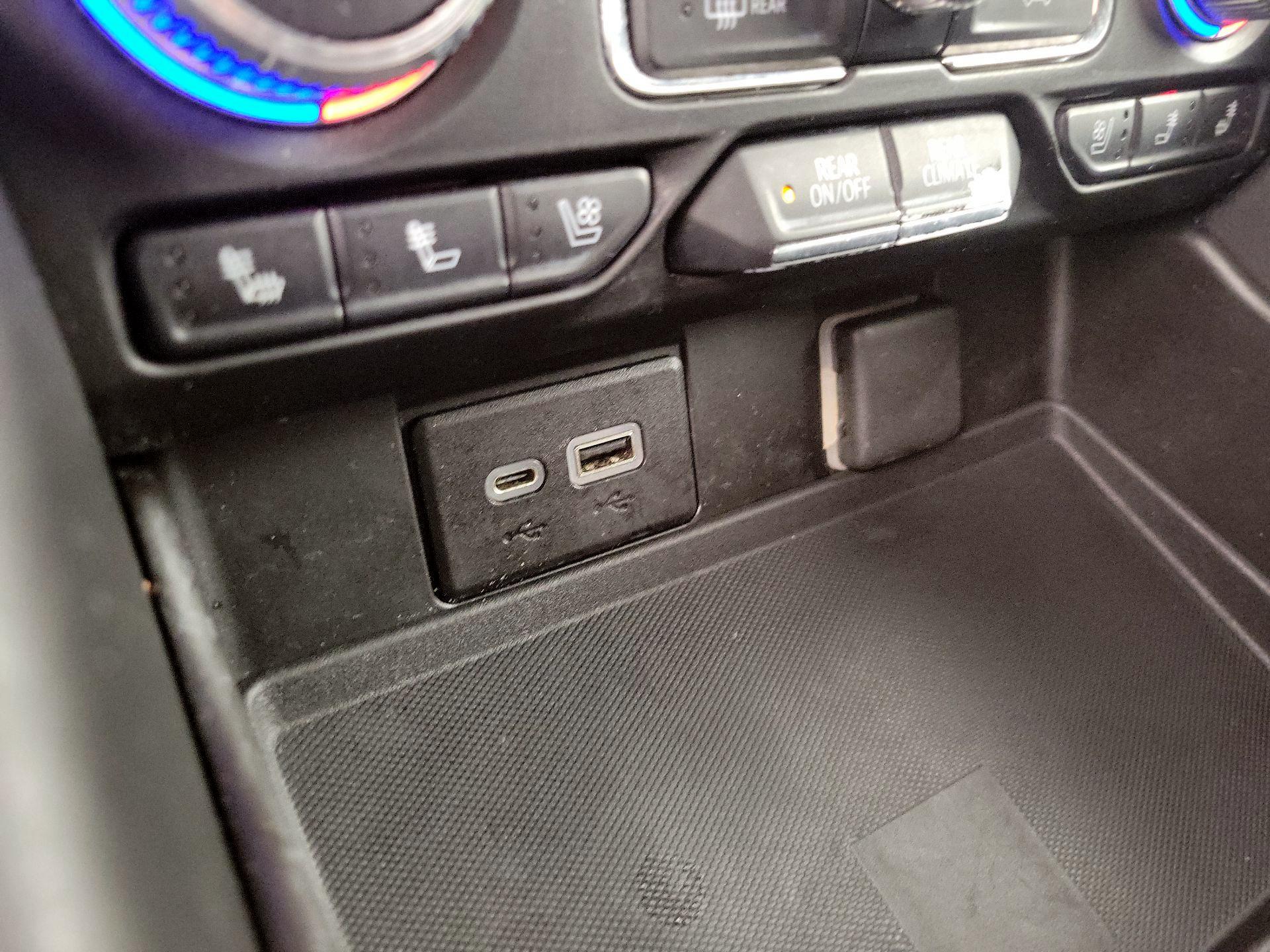 Thumbnail: 2021 GMC Yukon - 18