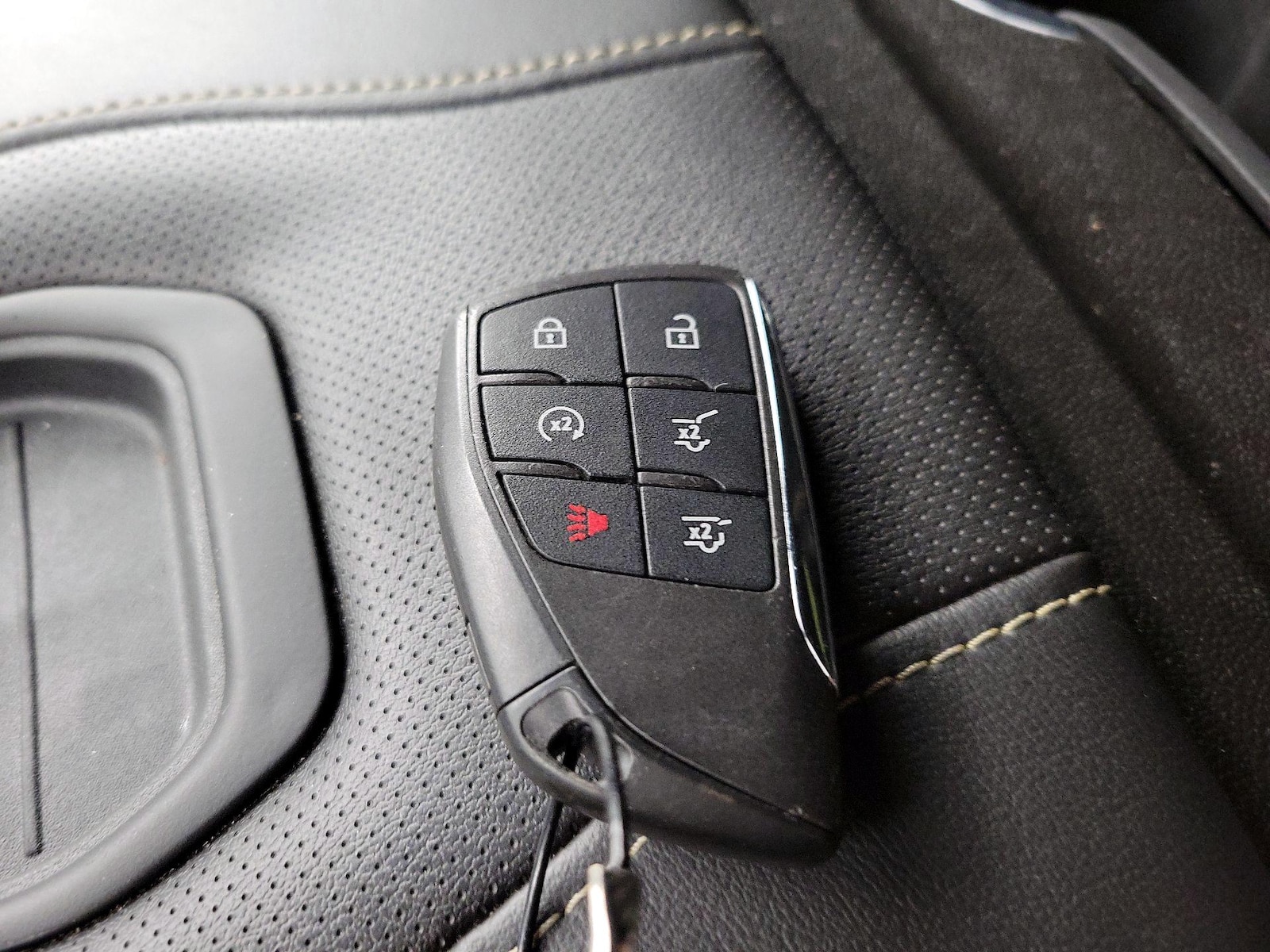 2021 GMC Yukon SLT - Photo 26