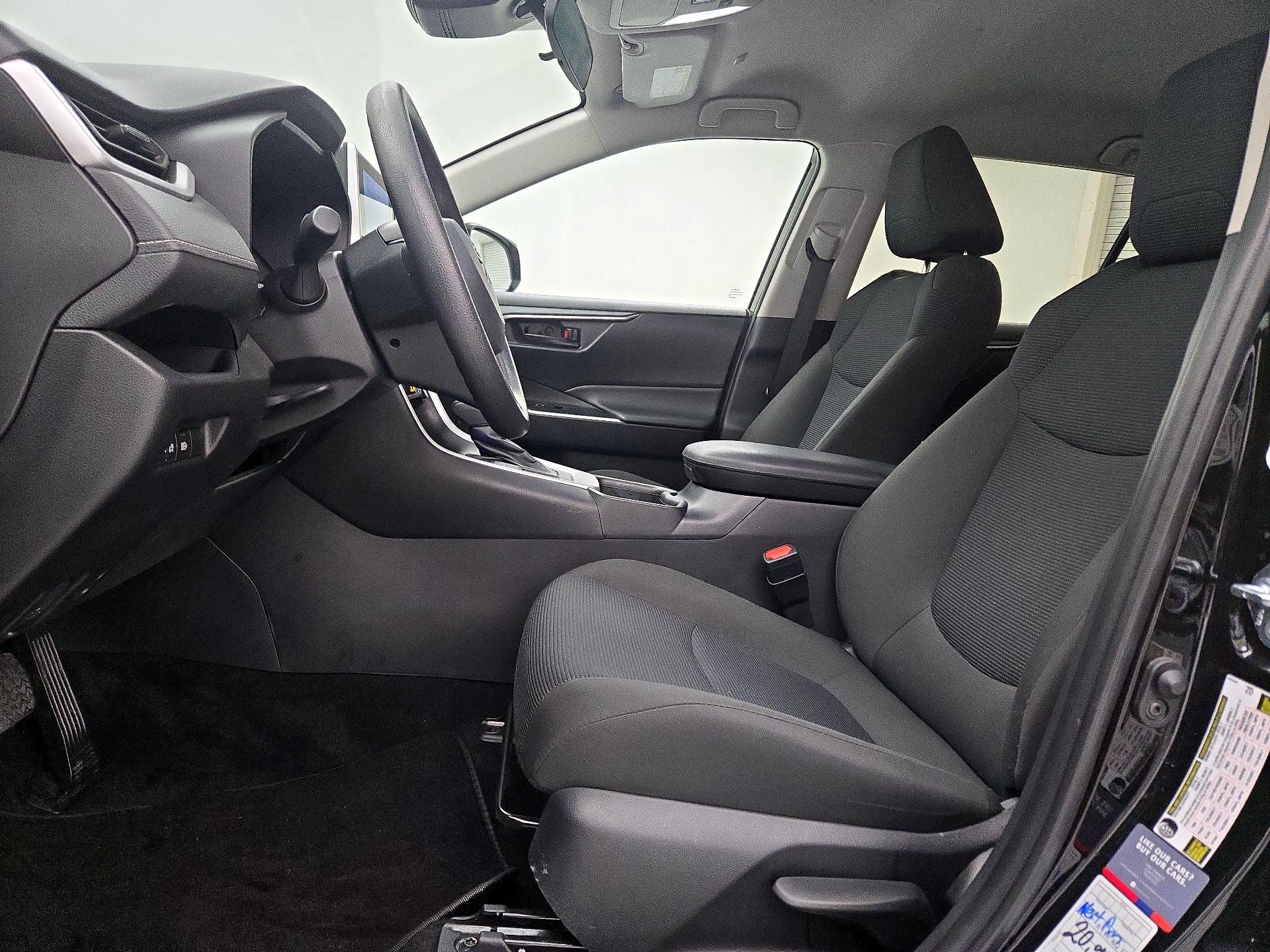 Thumbnail: 2025 Toyota RAV4 - 11