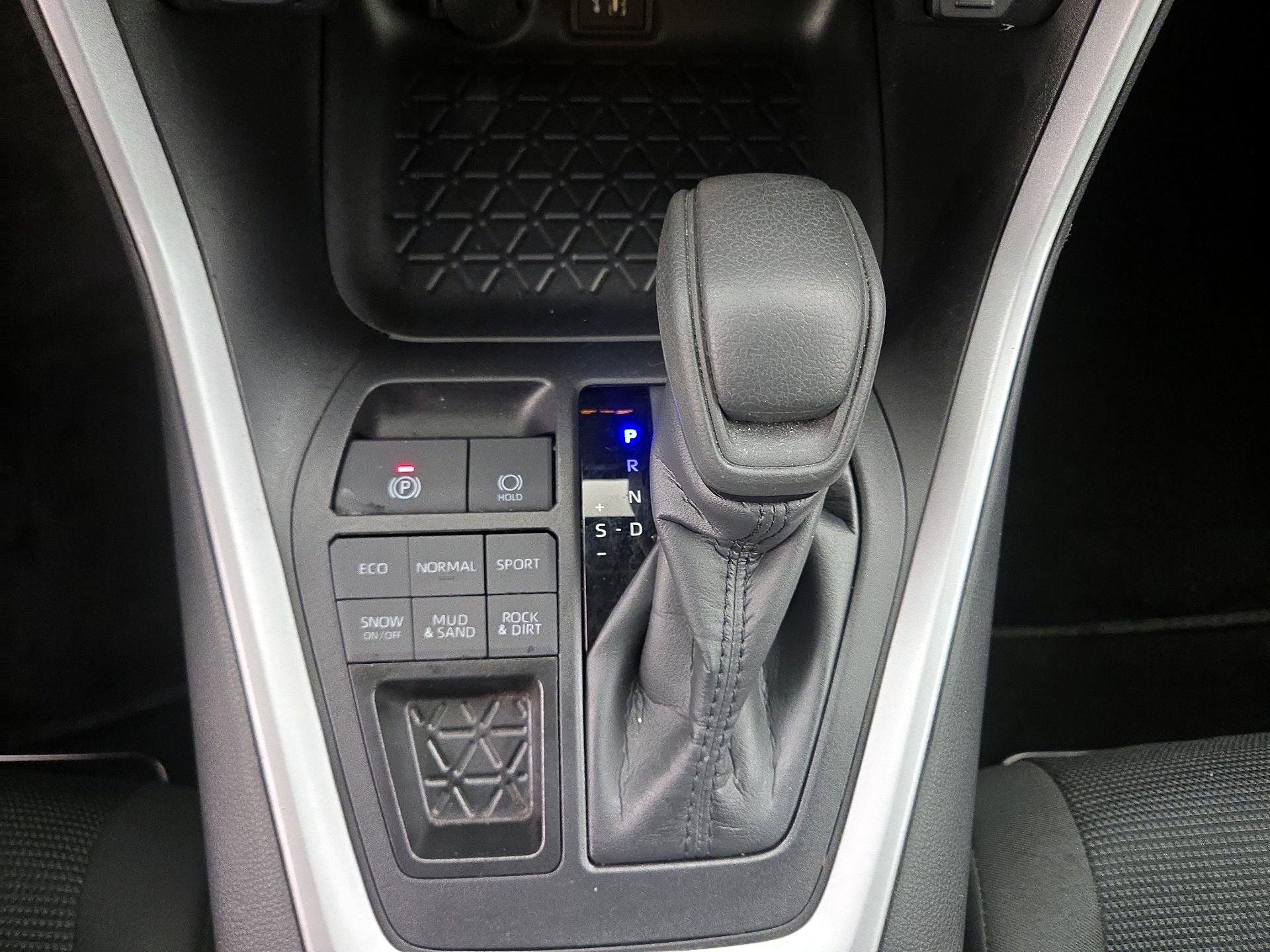 Thumbnail: 2025 Toyota RAV4 - 17