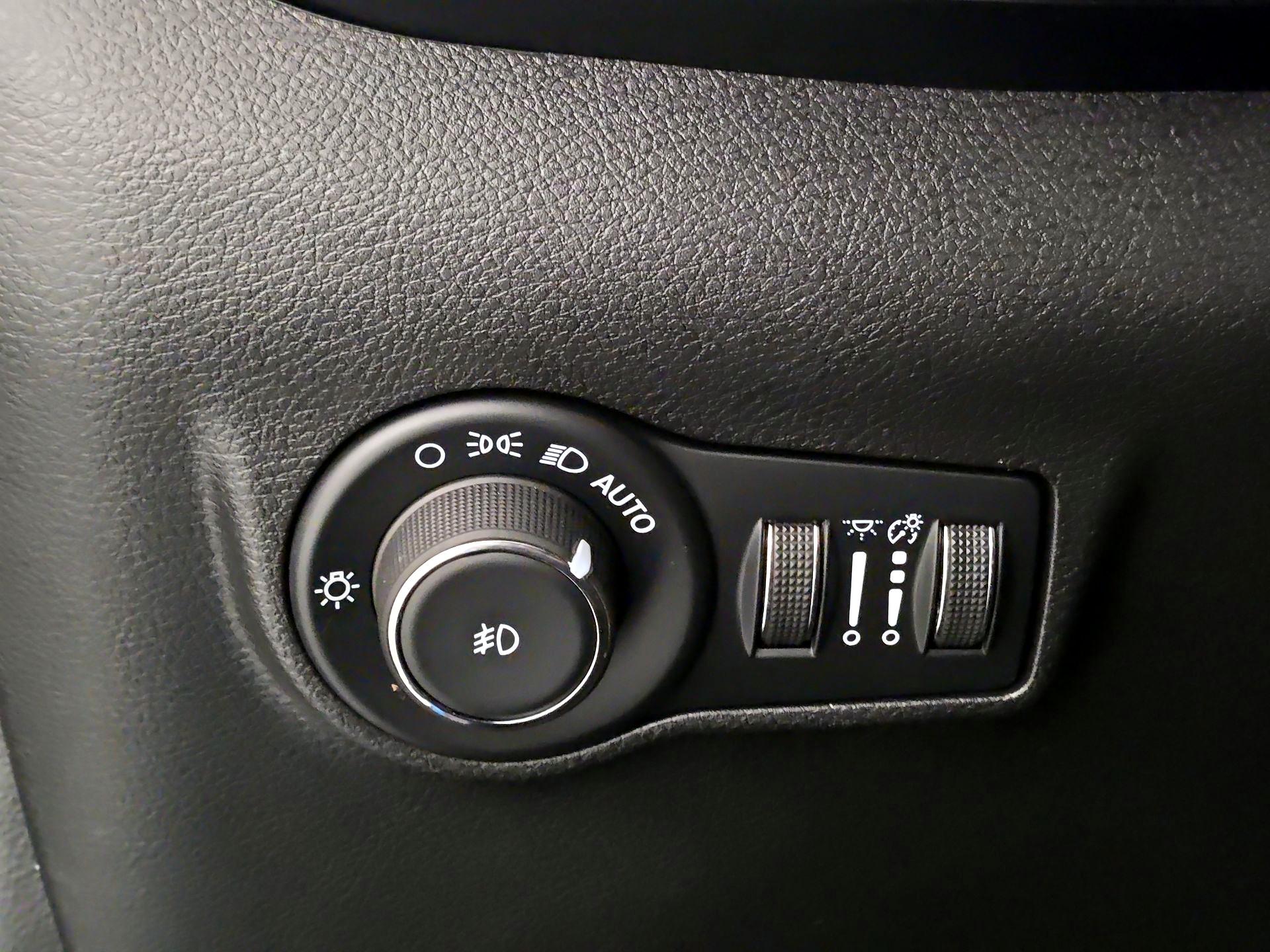 Thumbnail: 2025 Jeep Compass - 13