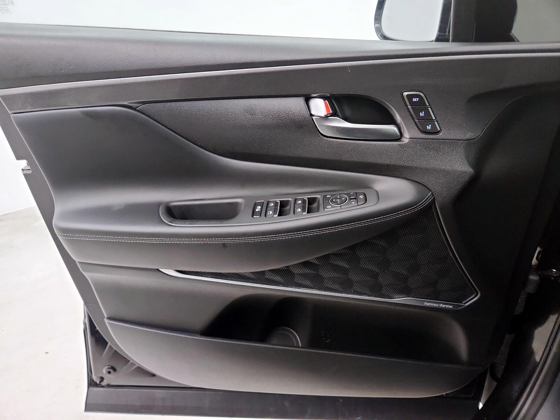 Thumbnail: 2023 Hyundai Santa Fe - 10