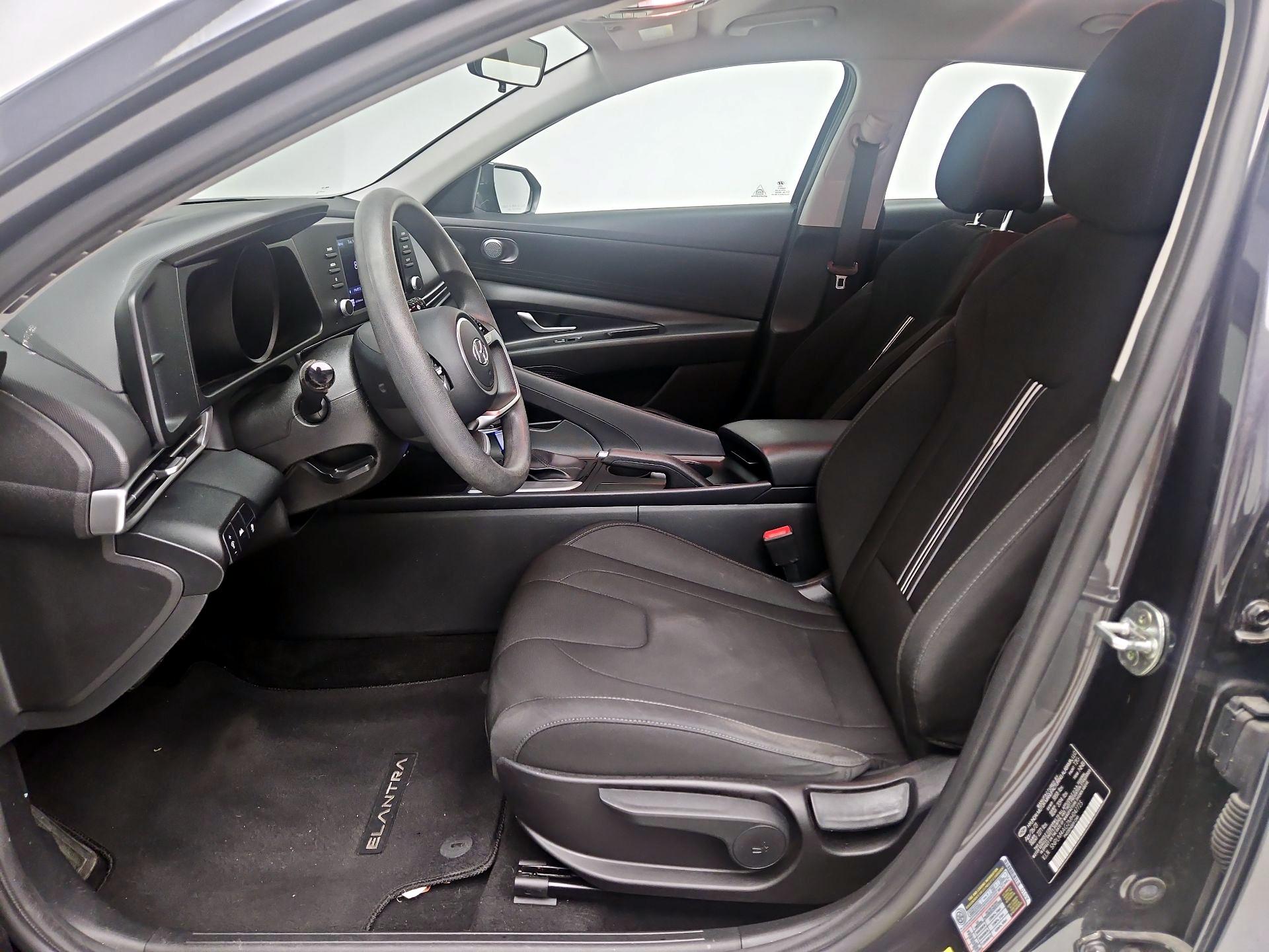 Thumbnail: 2021 Hyundai Elantra - 11