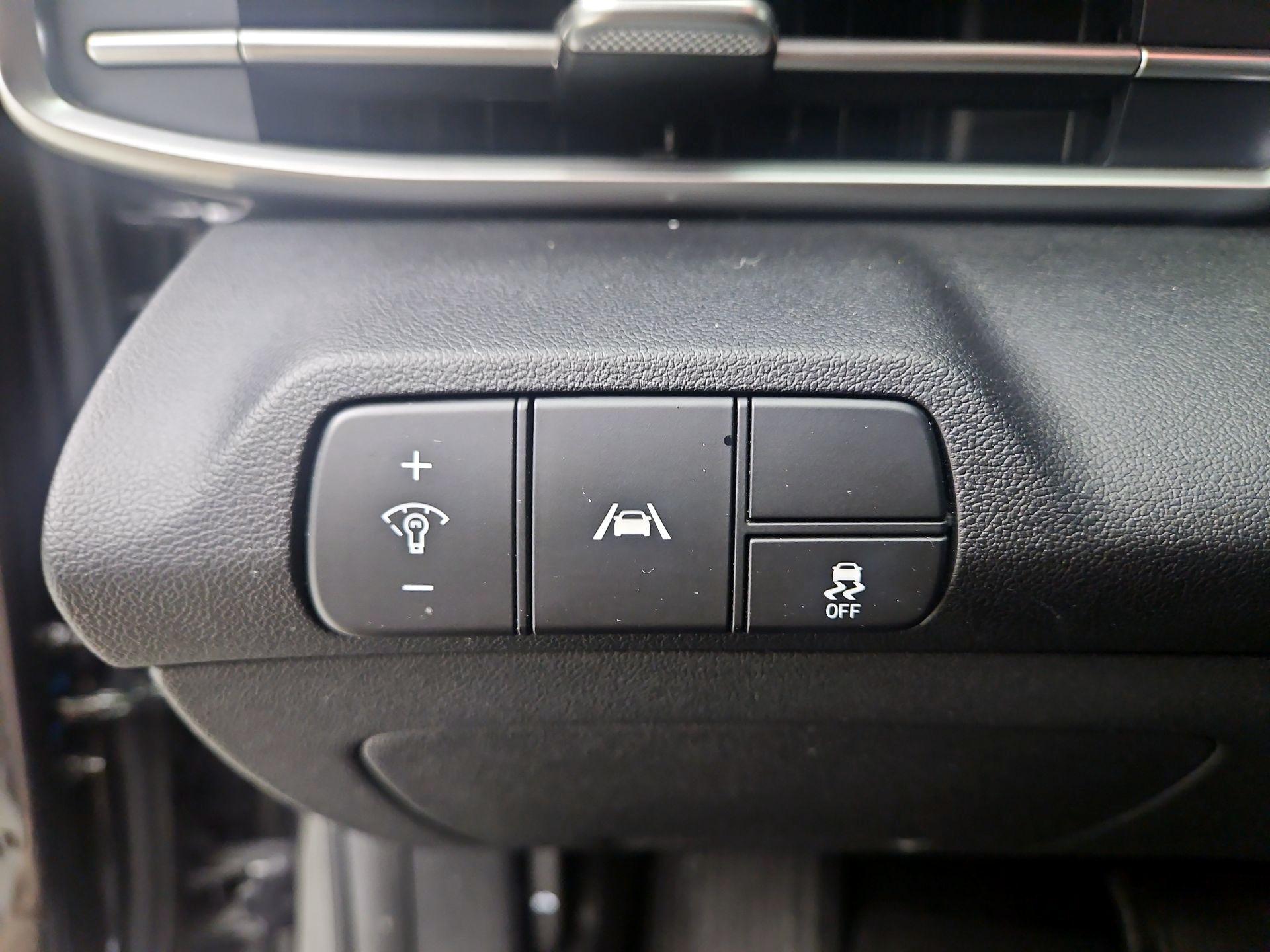 Thumbnail: 2021 Hyundai Elantra - 13