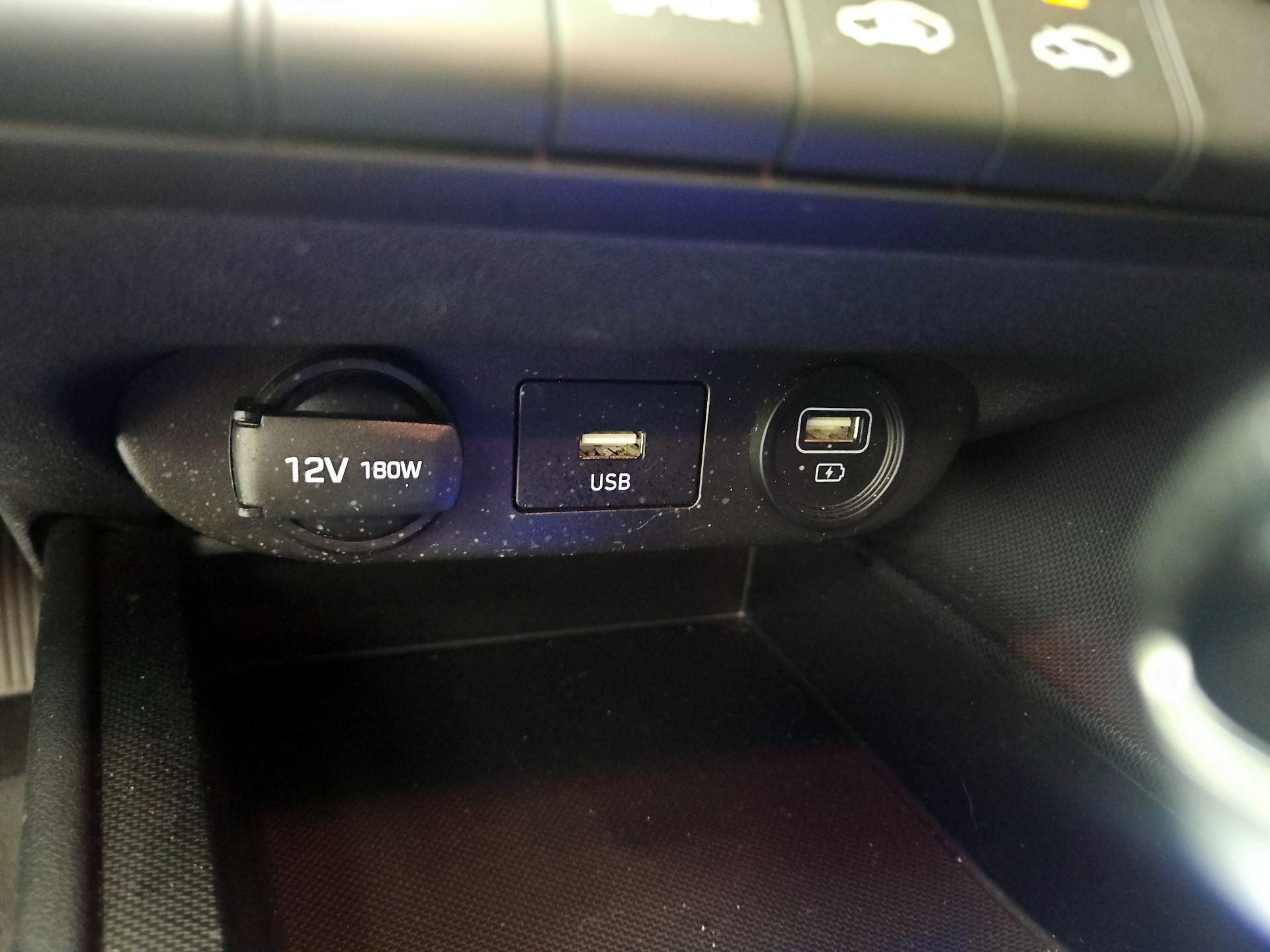 Thumbnail: 2021 Hyundai Elantra - 18