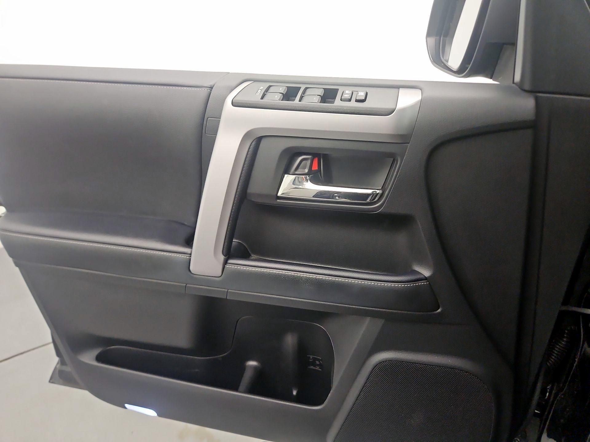 Thumbnail: 2023 Toyota 4Runner - 12