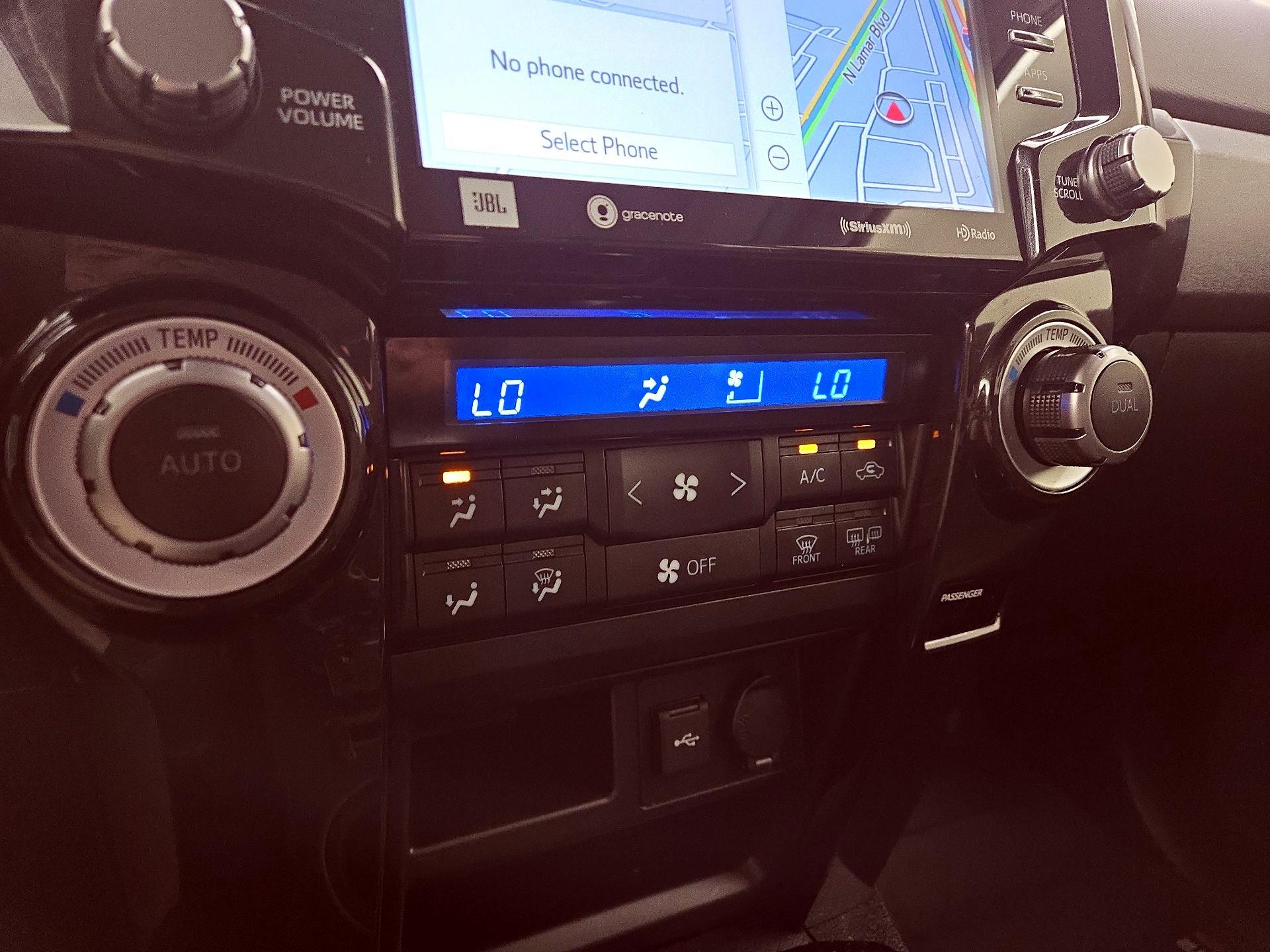 Thumbnail: 2021 Toyota 4Runner - 17