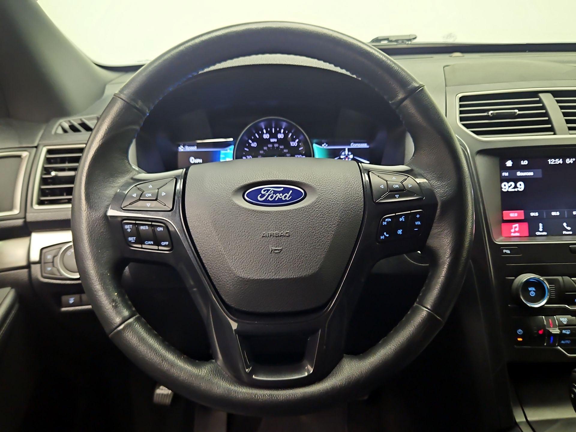 Thumbnail: 2018 Ford Explorer - 10