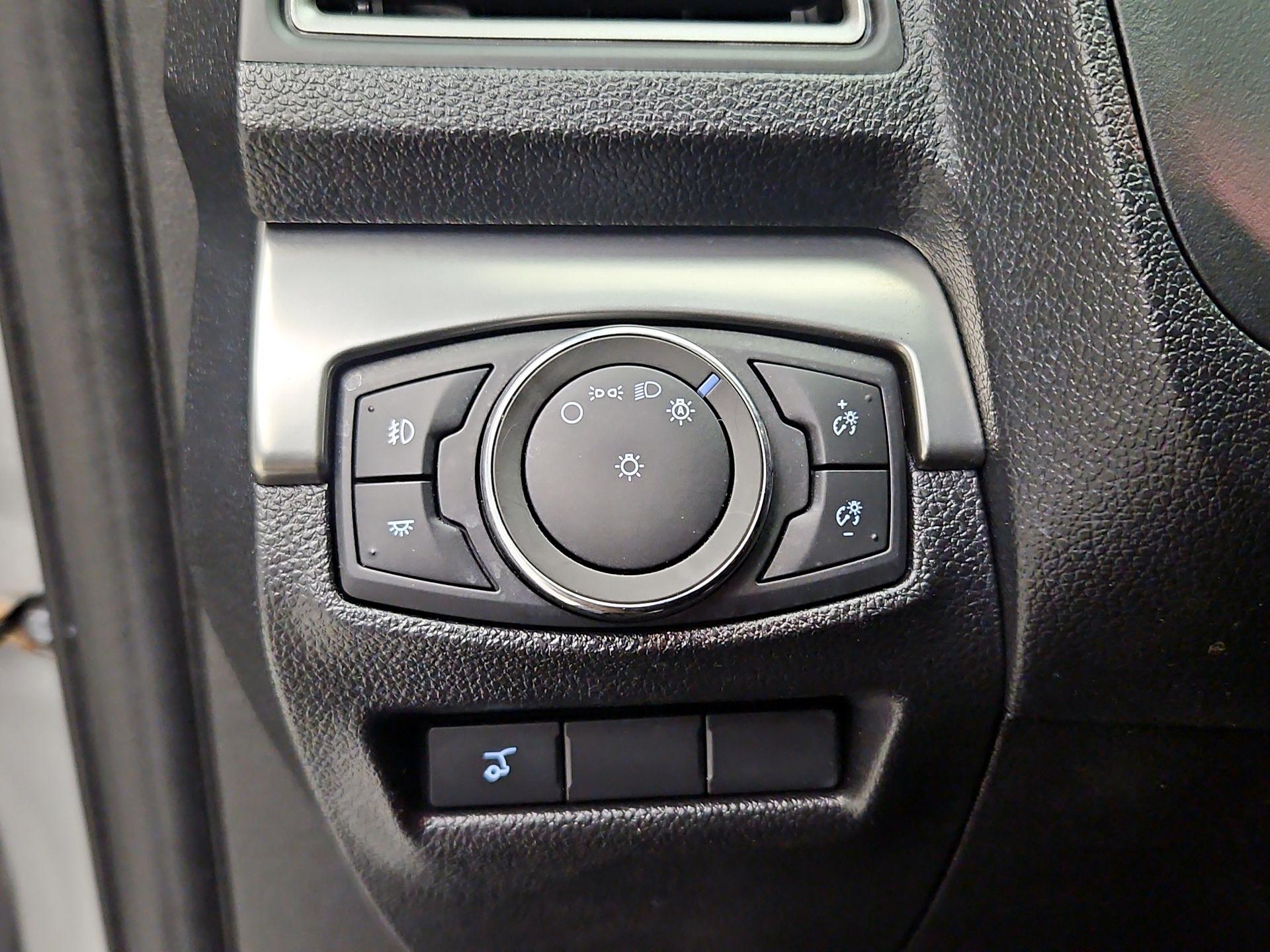 Thumbnail: 2018 Ford Explorer - 13