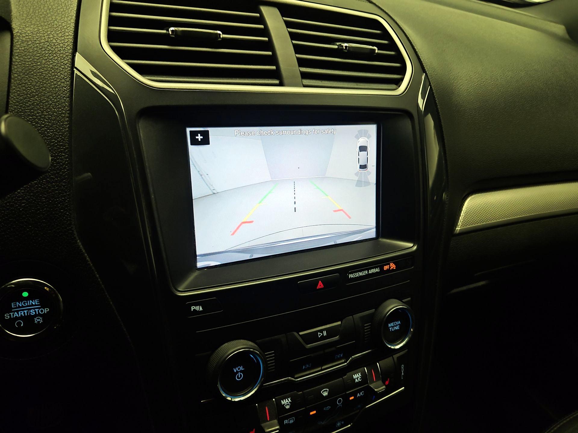 Thumbnail: 2018 Ford Explorer - 14