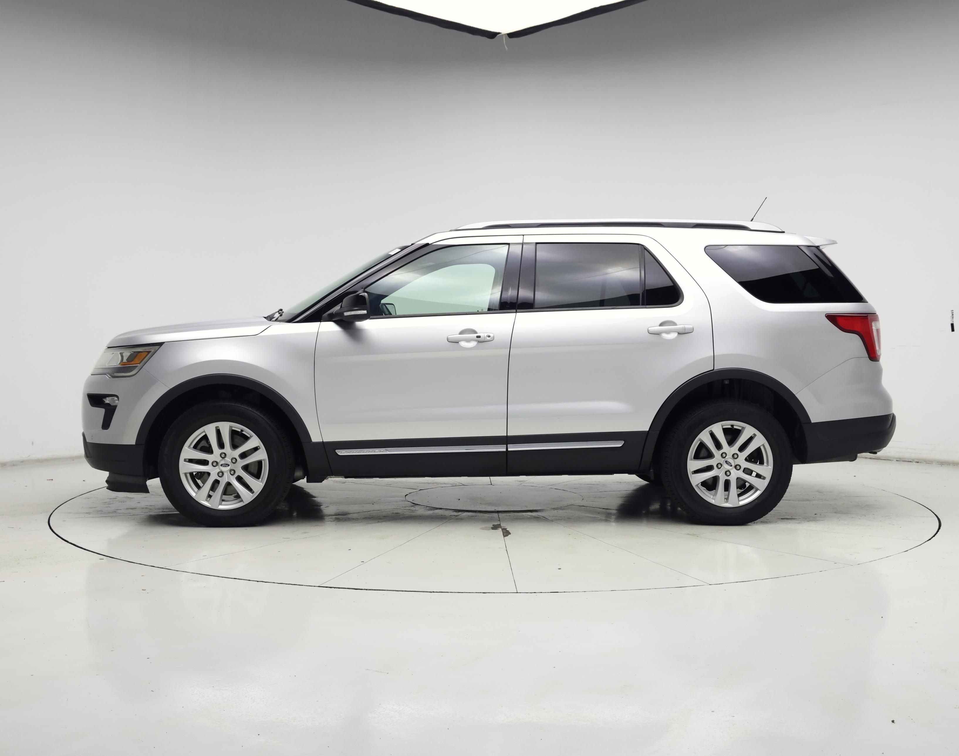 Thumbnail: 2018 Ford Explorer - 3