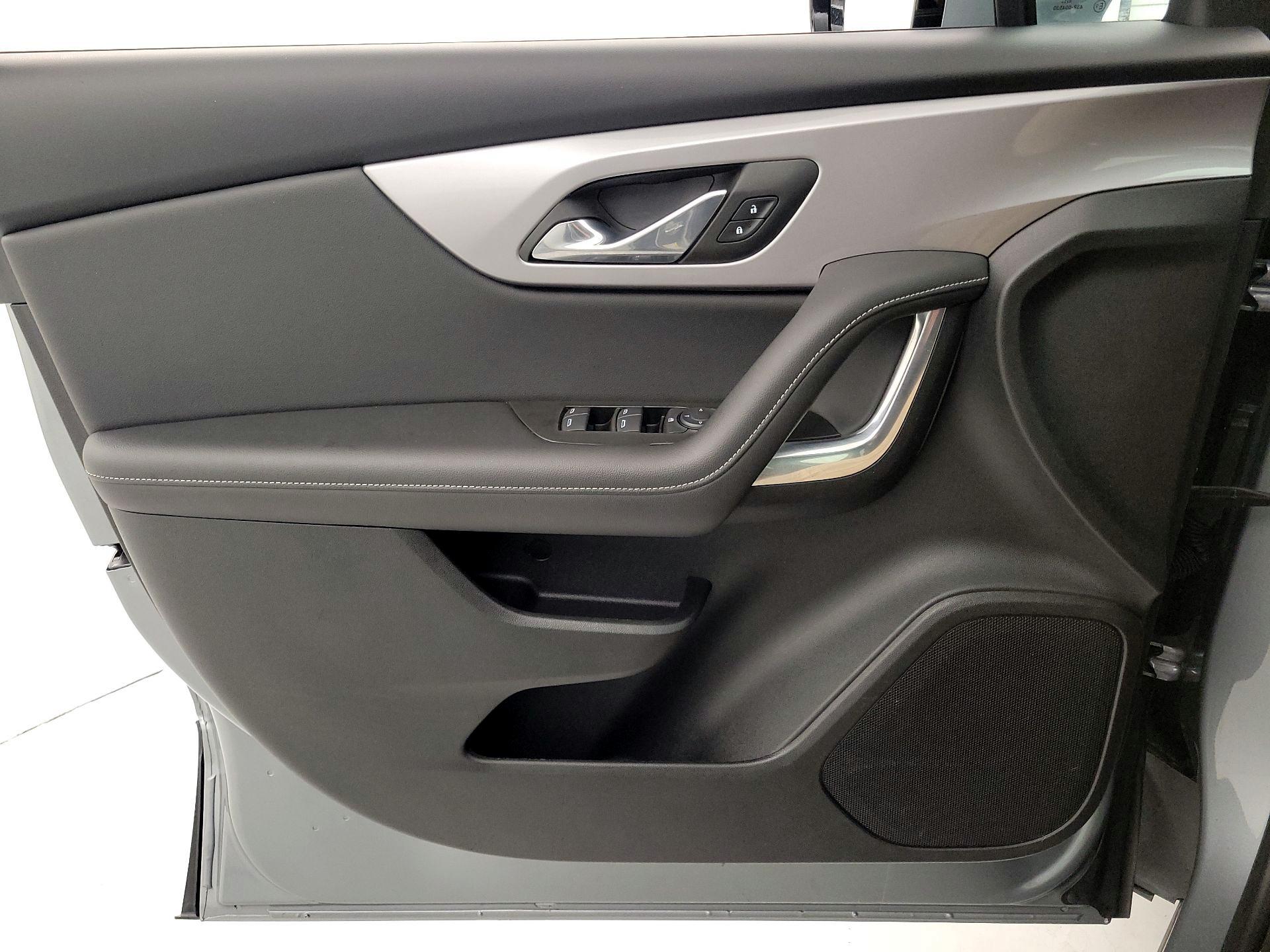 Thumbnail: 2025 Chevrolet Blazer - 12