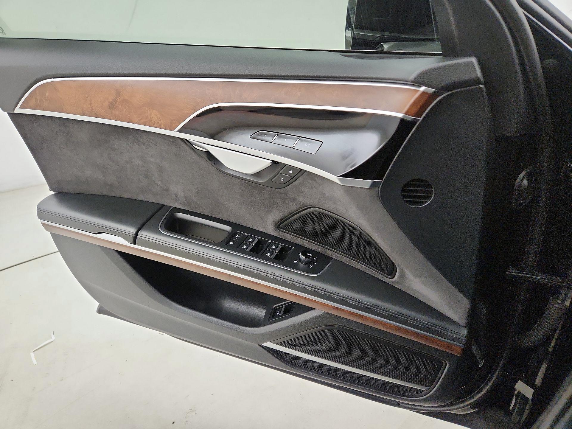 Thumbnail: 2019 Audi A8 - 12