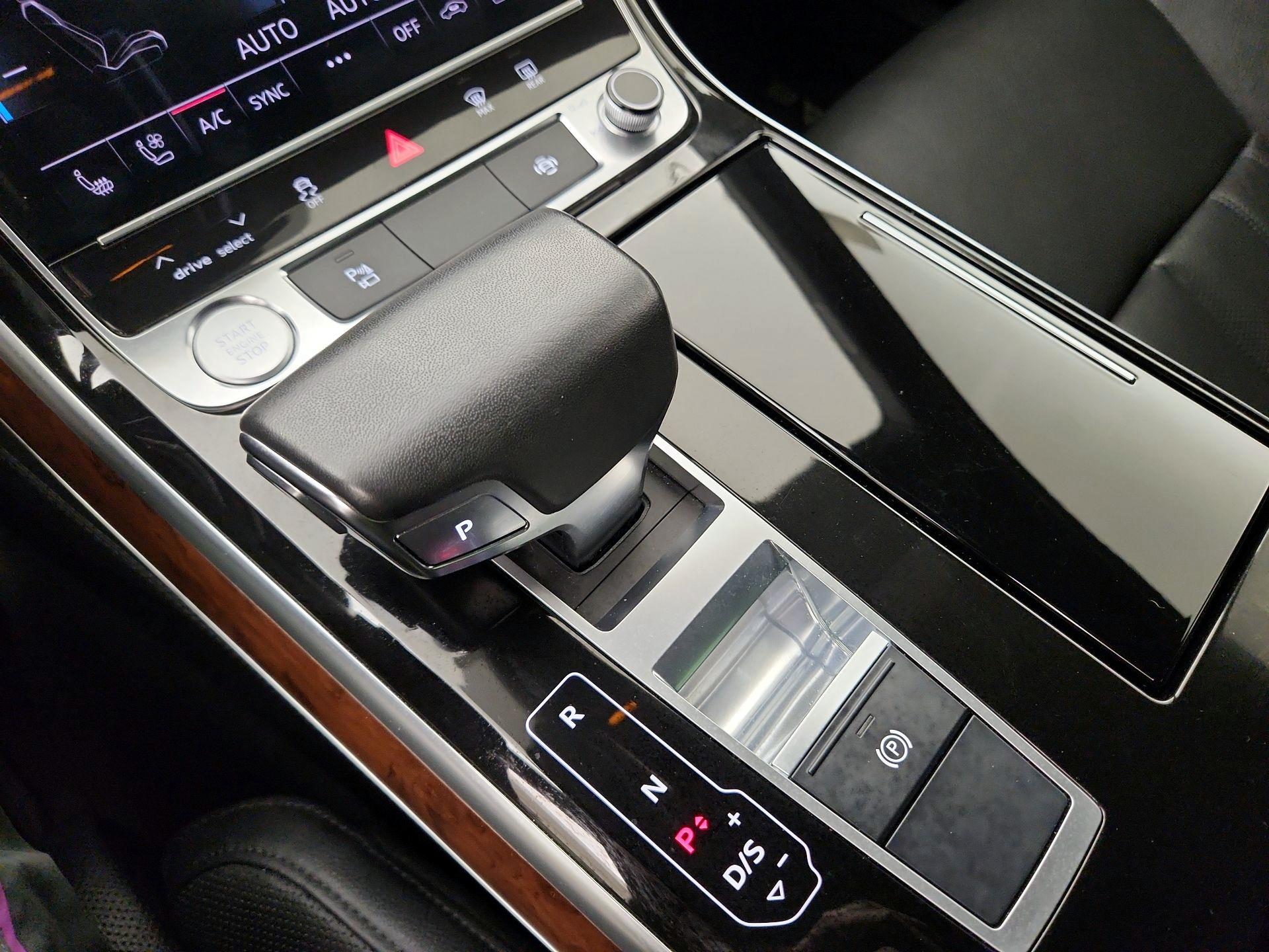 Thumbnail: 2019 Audi A8 - 17