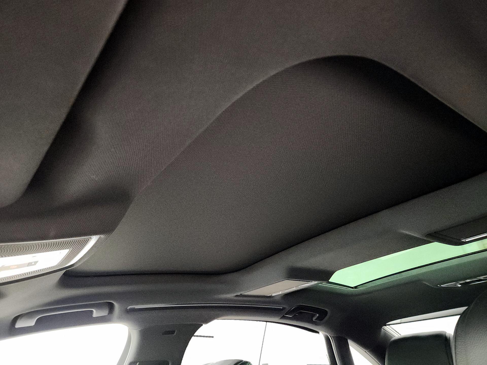 Thumbnail: 2019 Audi A8 - 19