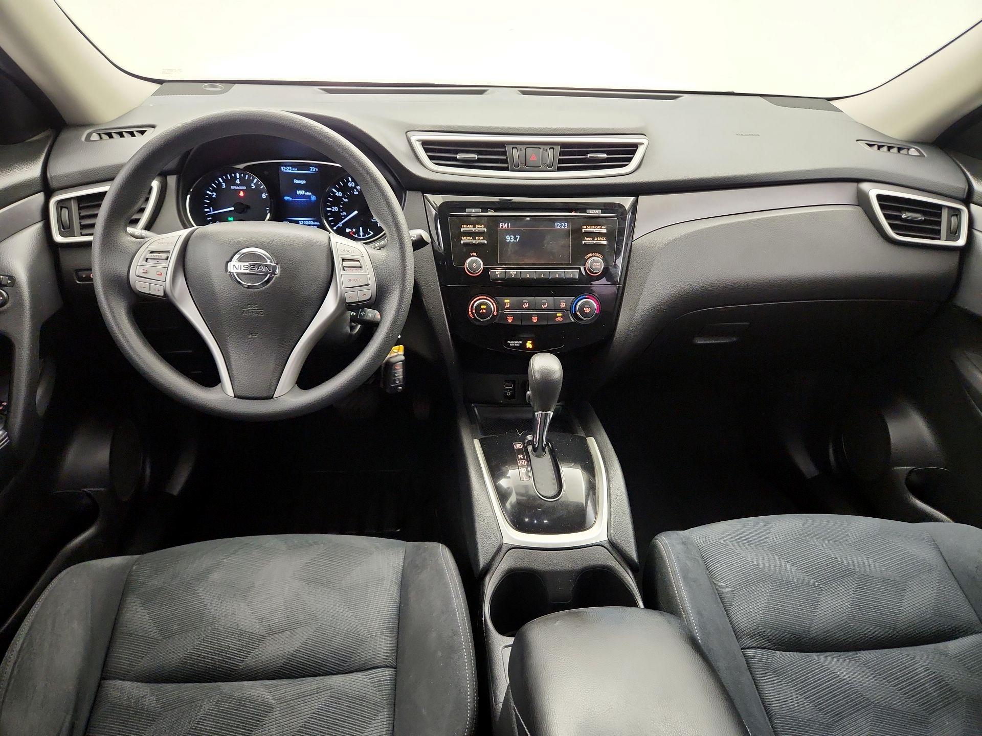 Thumbnail: 2016 Nissan Rogue - 9