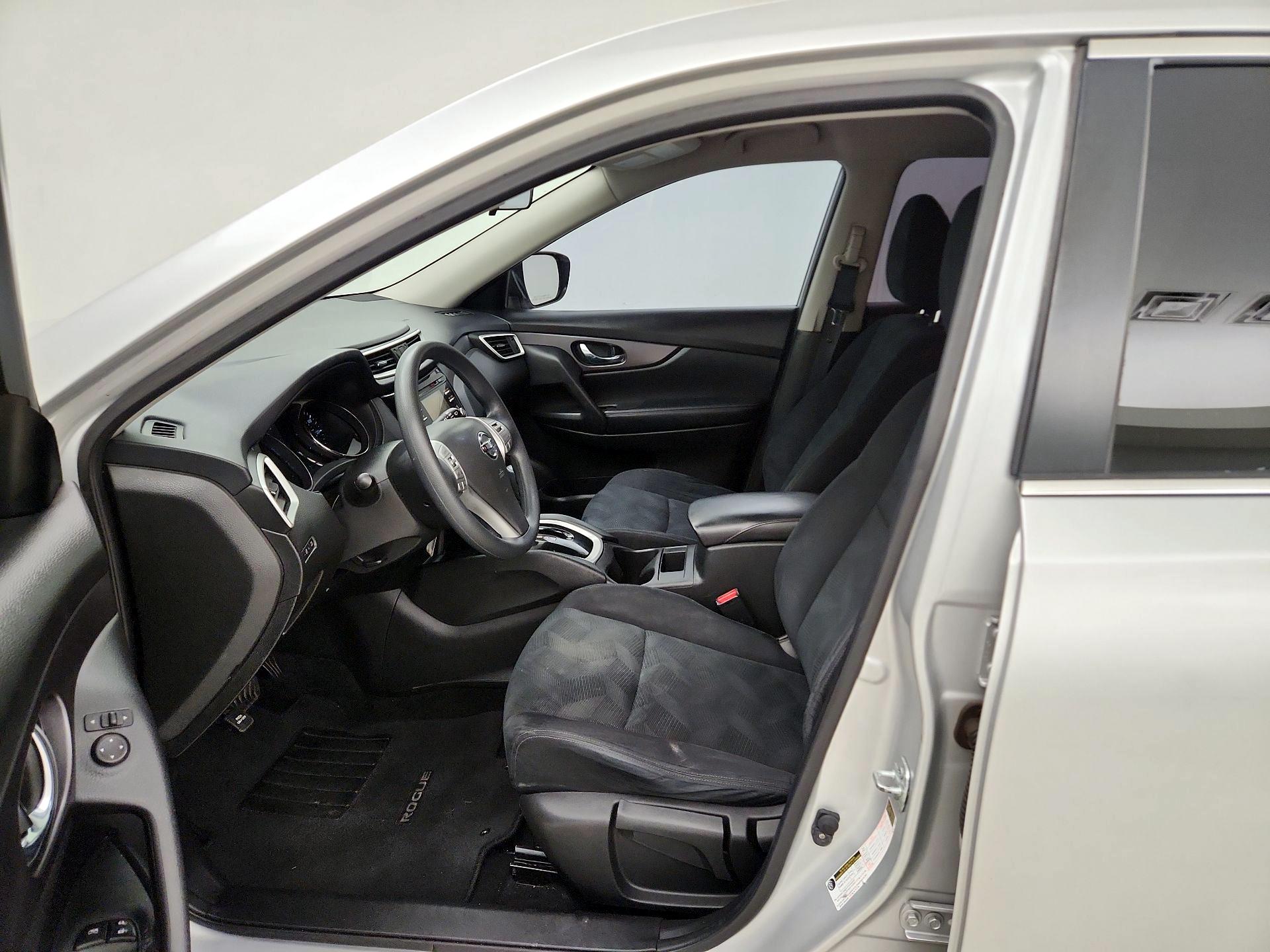 Thumbnail: 2016 Nissan Rogue - 11