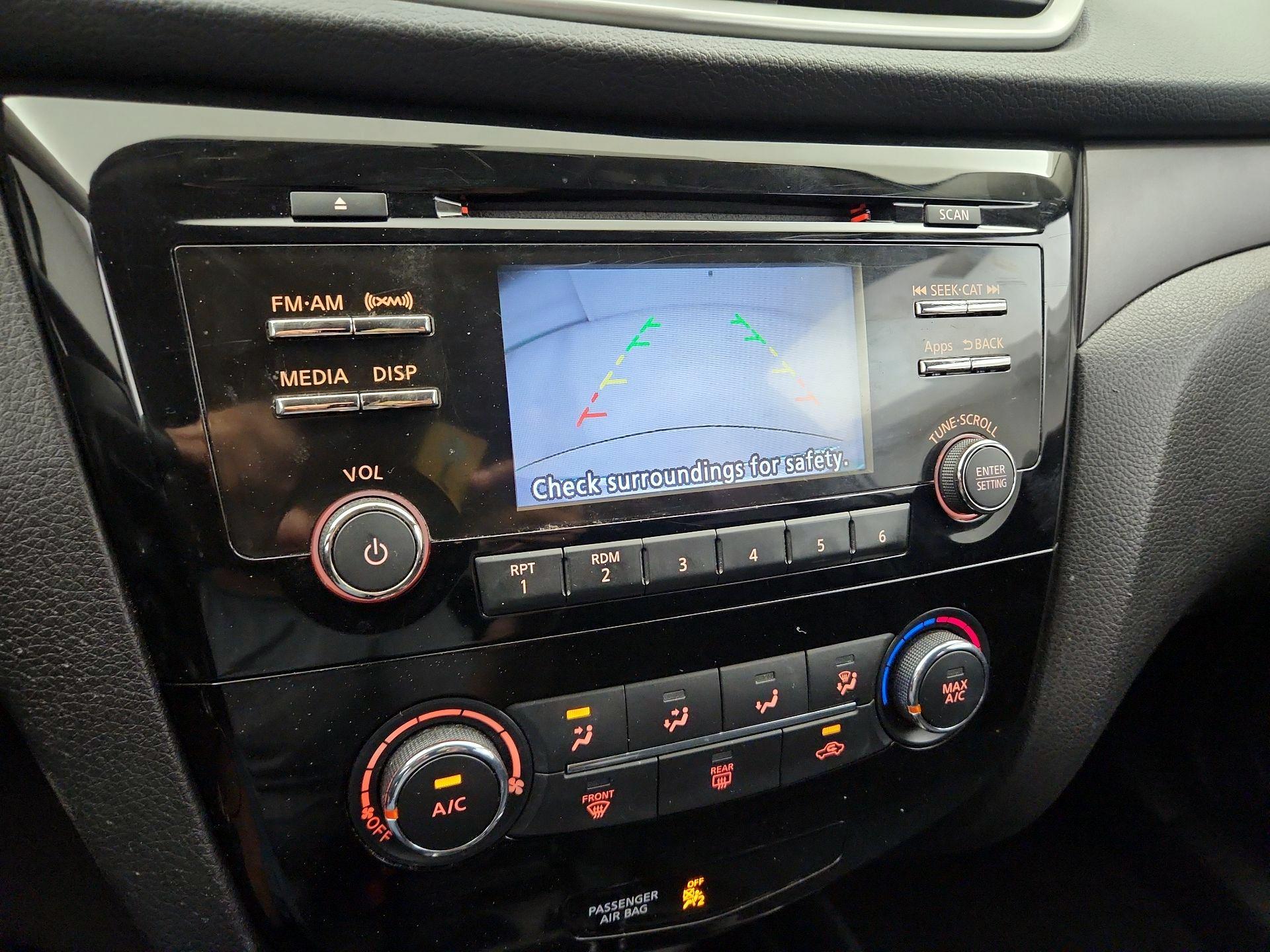 Thumbnail: 2016 Nissan Rogue - 14