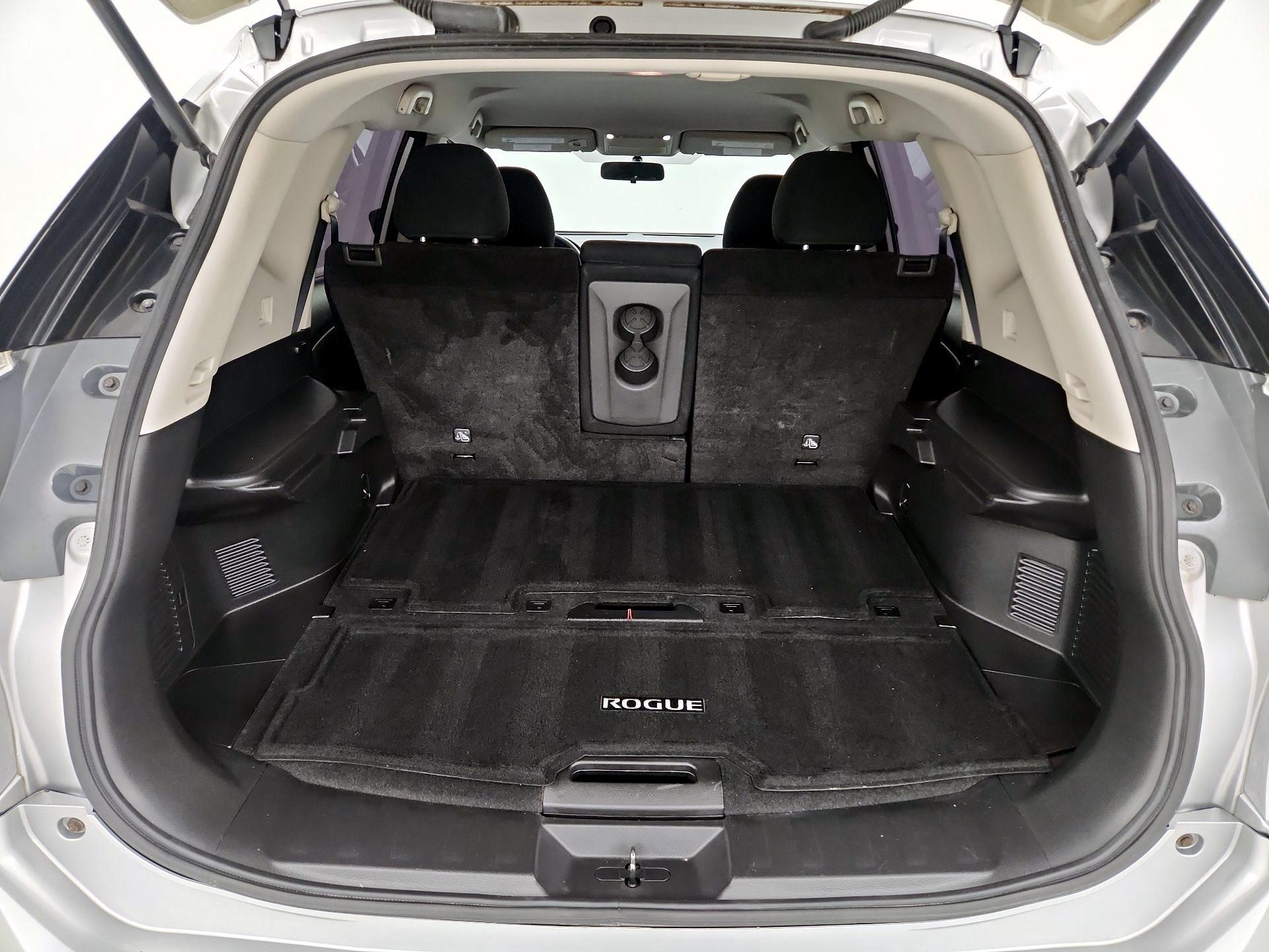 Thumbnail: 2016 Nissan Rogue - 20