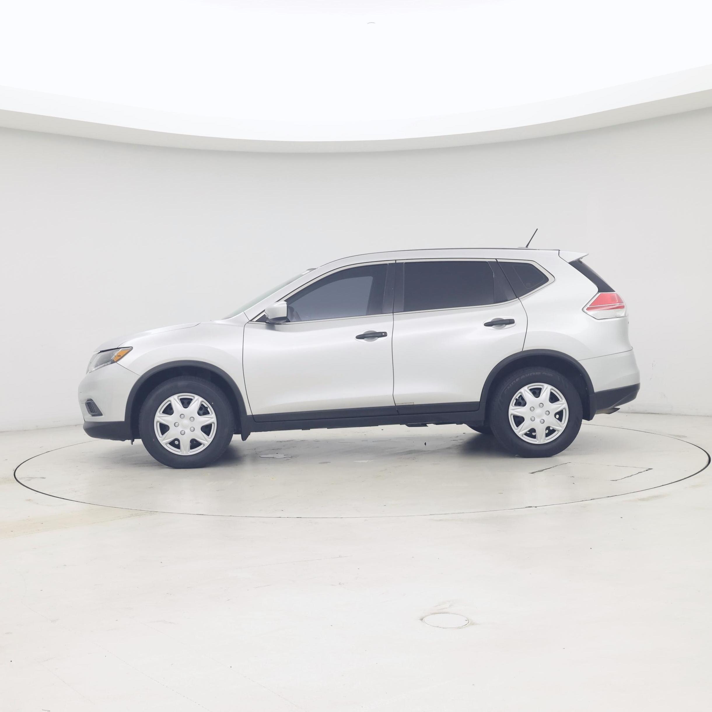 Thumbnail: 2016 Nissan Rogue - 3