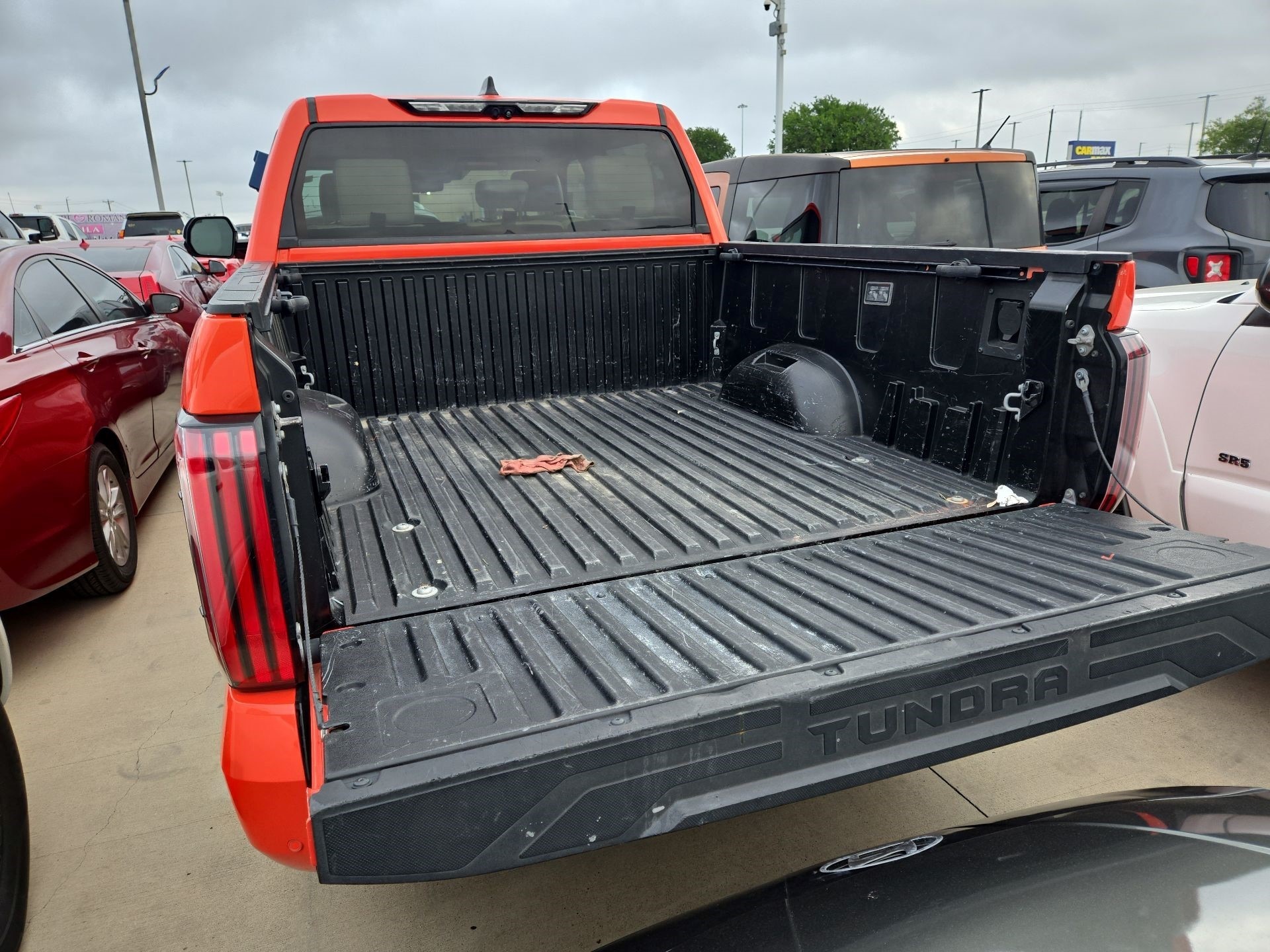 Thumbnail: 2022 Toyota Tundra - 15