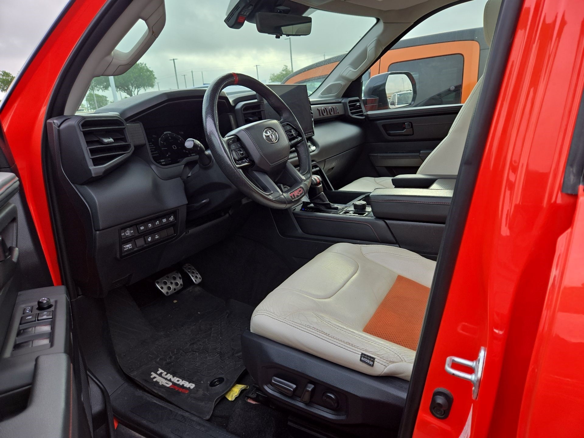 Thumbnail: 2022 Toyota Tundra - 7