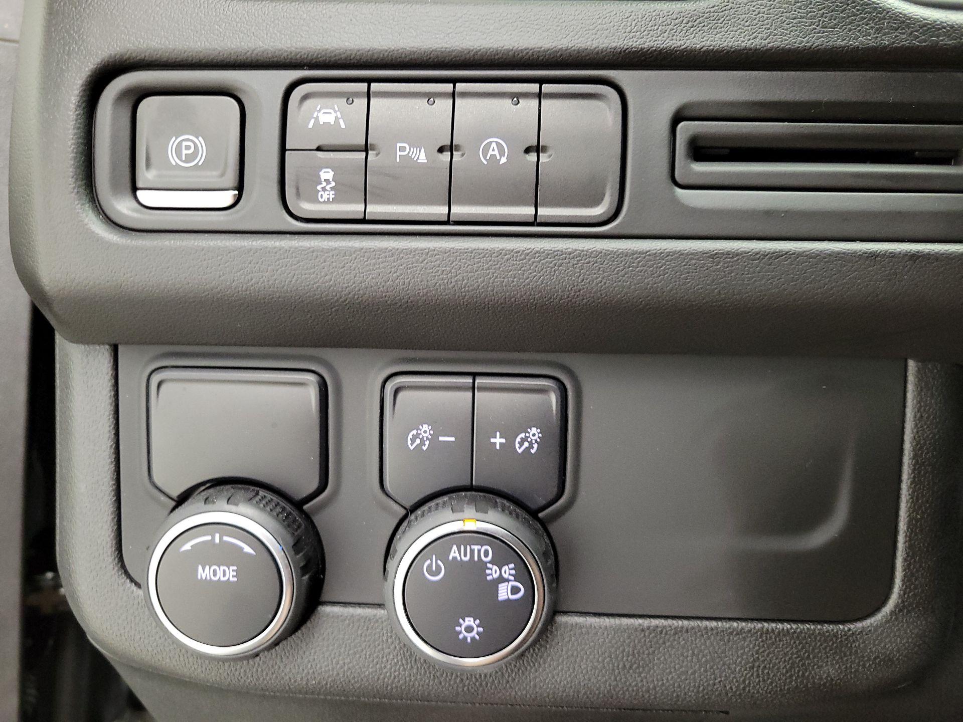 Thumbnail: 2023 Chevrolet Tahoe - 13