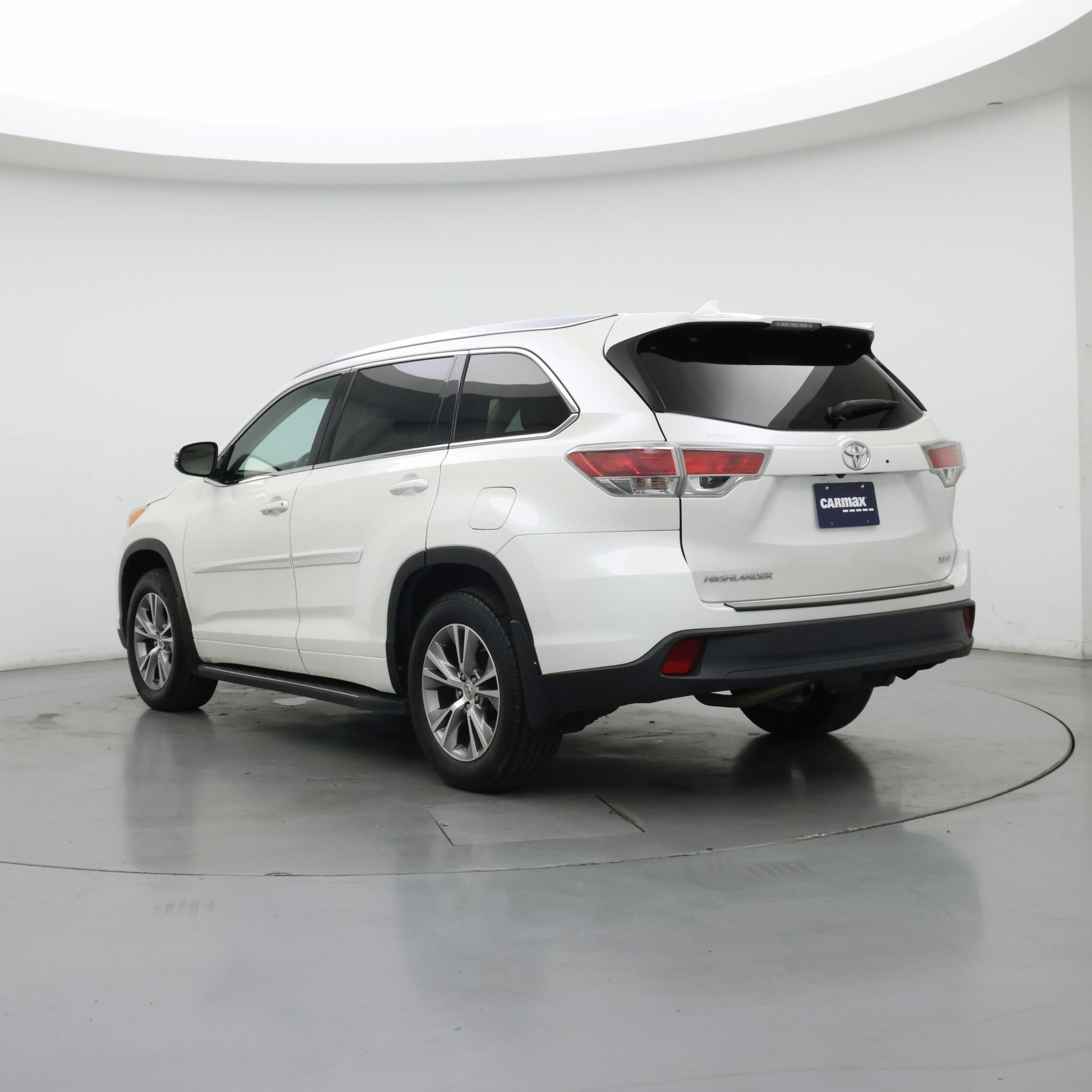 Thumbnail: 2014 Toyota Highlander - 2