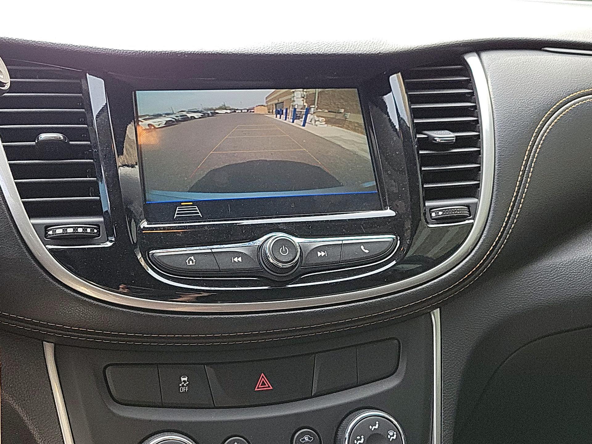 Thumbnail: 2018 Chevrolet Trax - 12