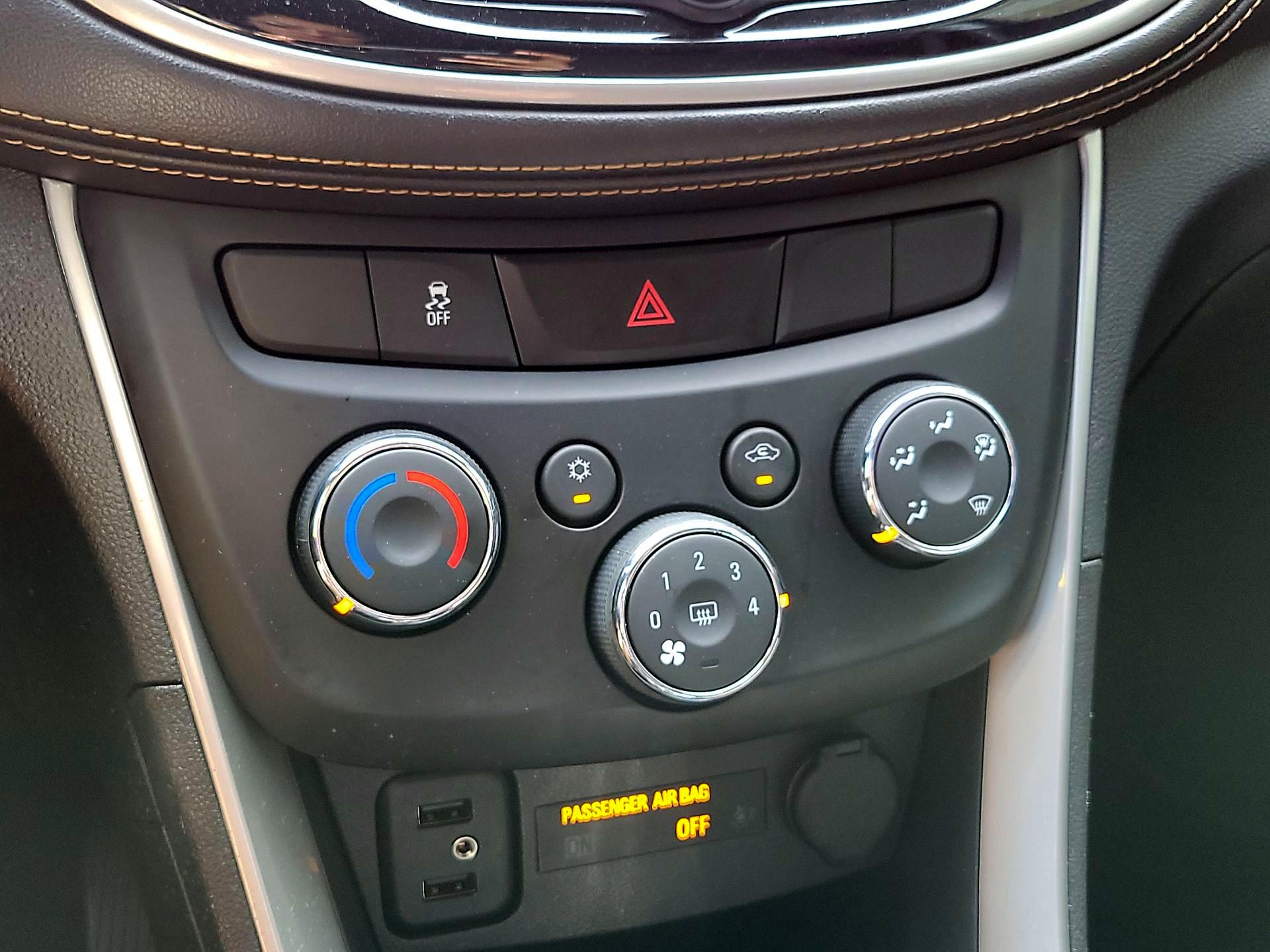 Thumbnail: 2018 Chevrolet Trax - 14