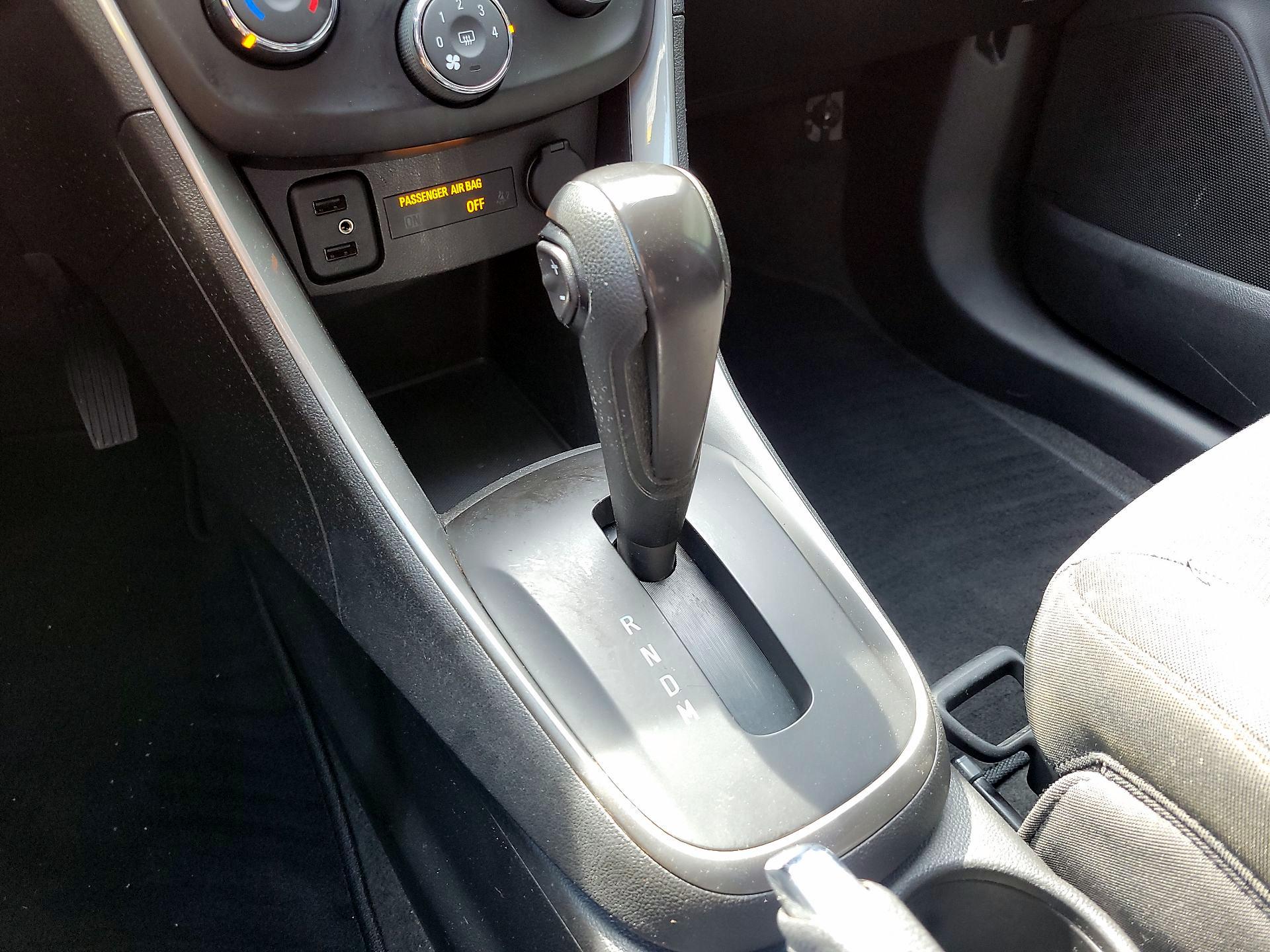 Thumbnail: 2018 Chevrolet Trax - 15