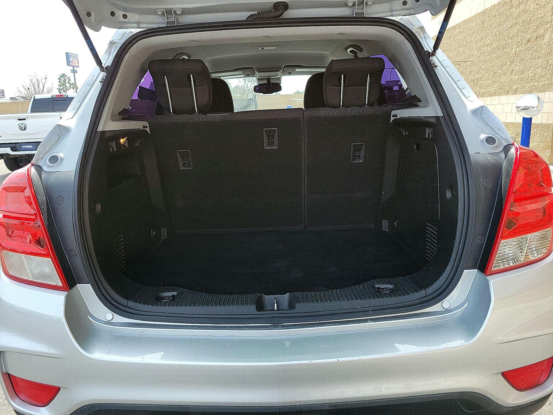 Thumbnail: 2018 Chevrolet Trax - 18