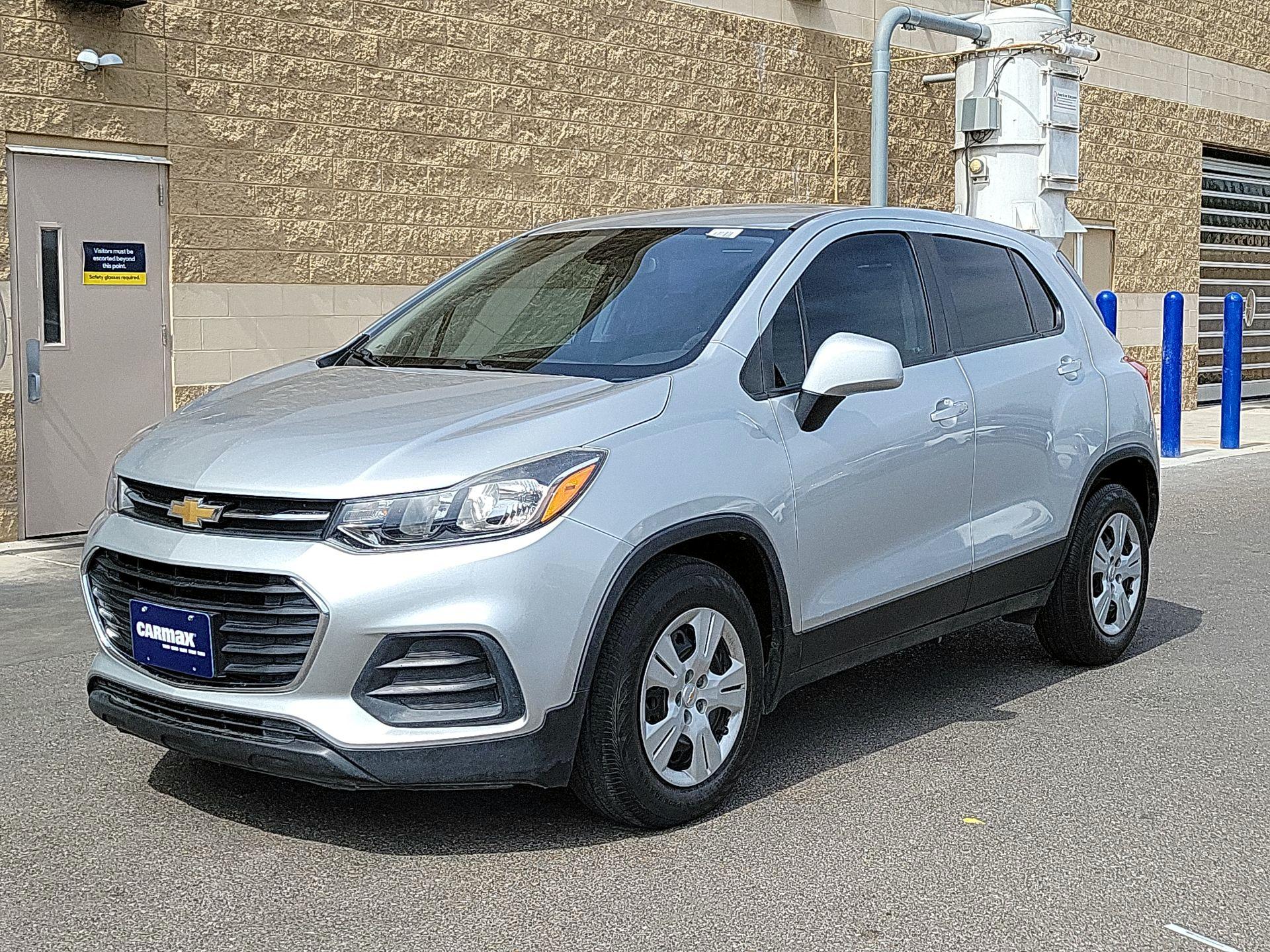 Thumbnail: 2018 Chevrolet Trax - 3