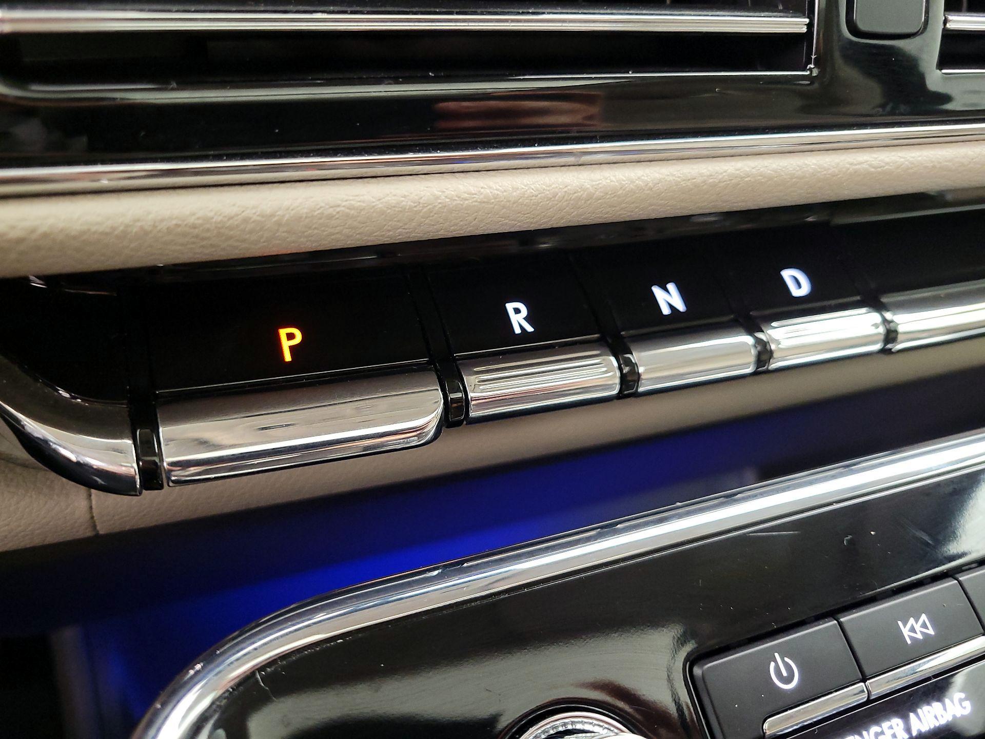 Thumbnail: 2024 Lincoln Navigator - 18