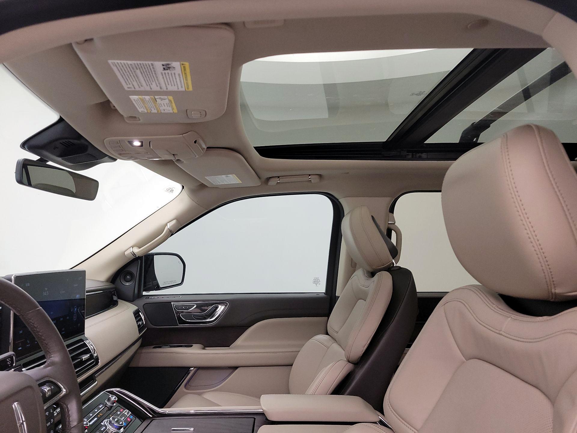 Thumbnail: 2024 Lincoln Navigator - 20