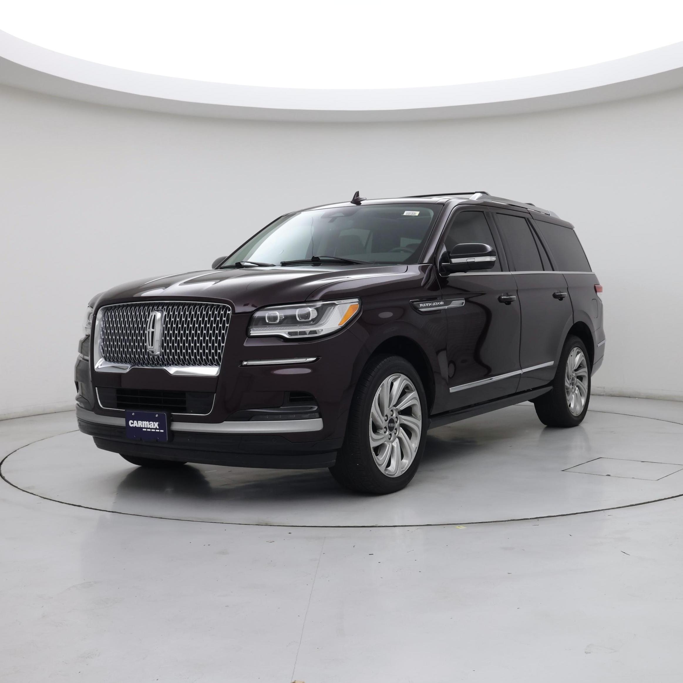 Thumbnail: 2024 Lincoln Navigator - 4