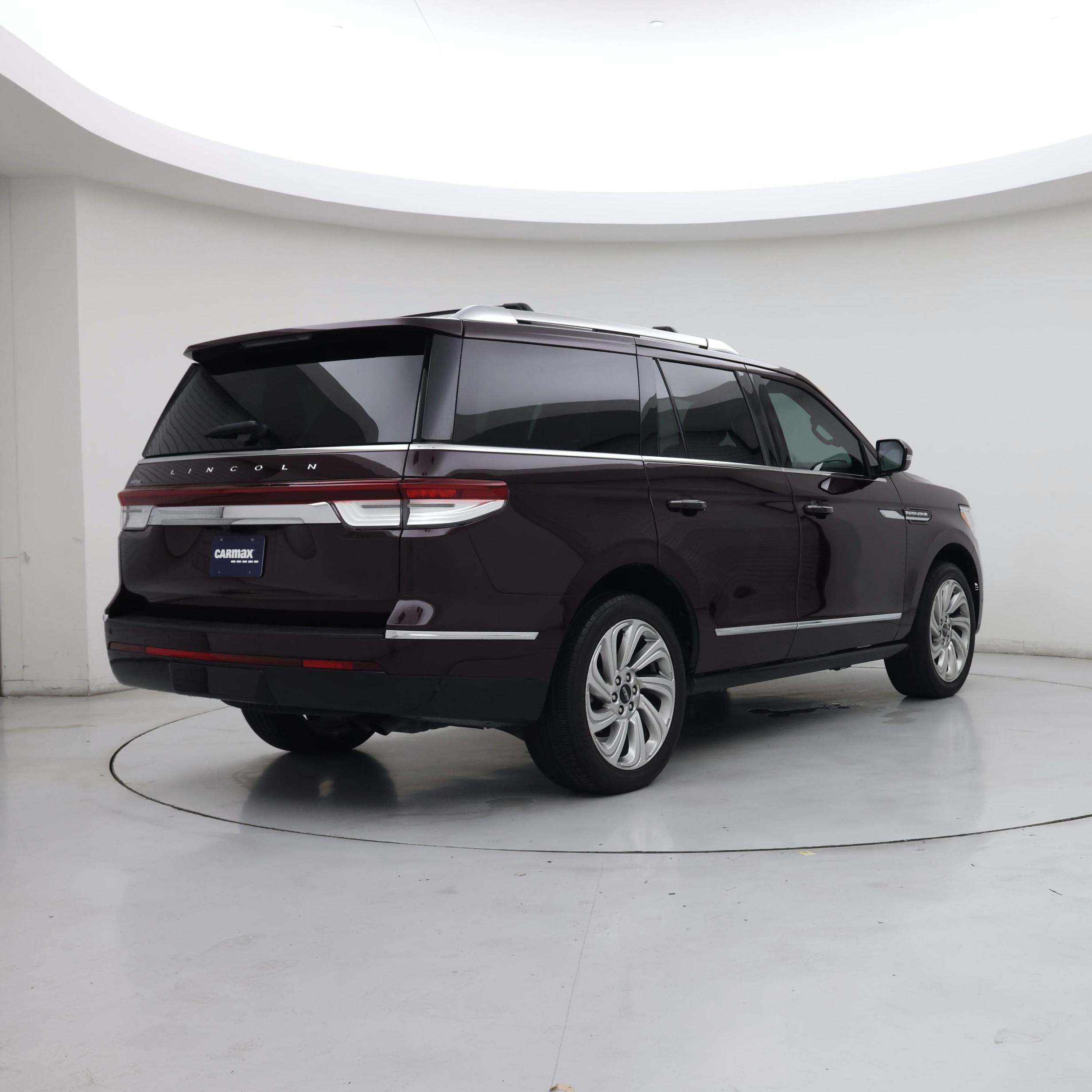 Thumbnail: 2024 Lincoln Navigator - 8