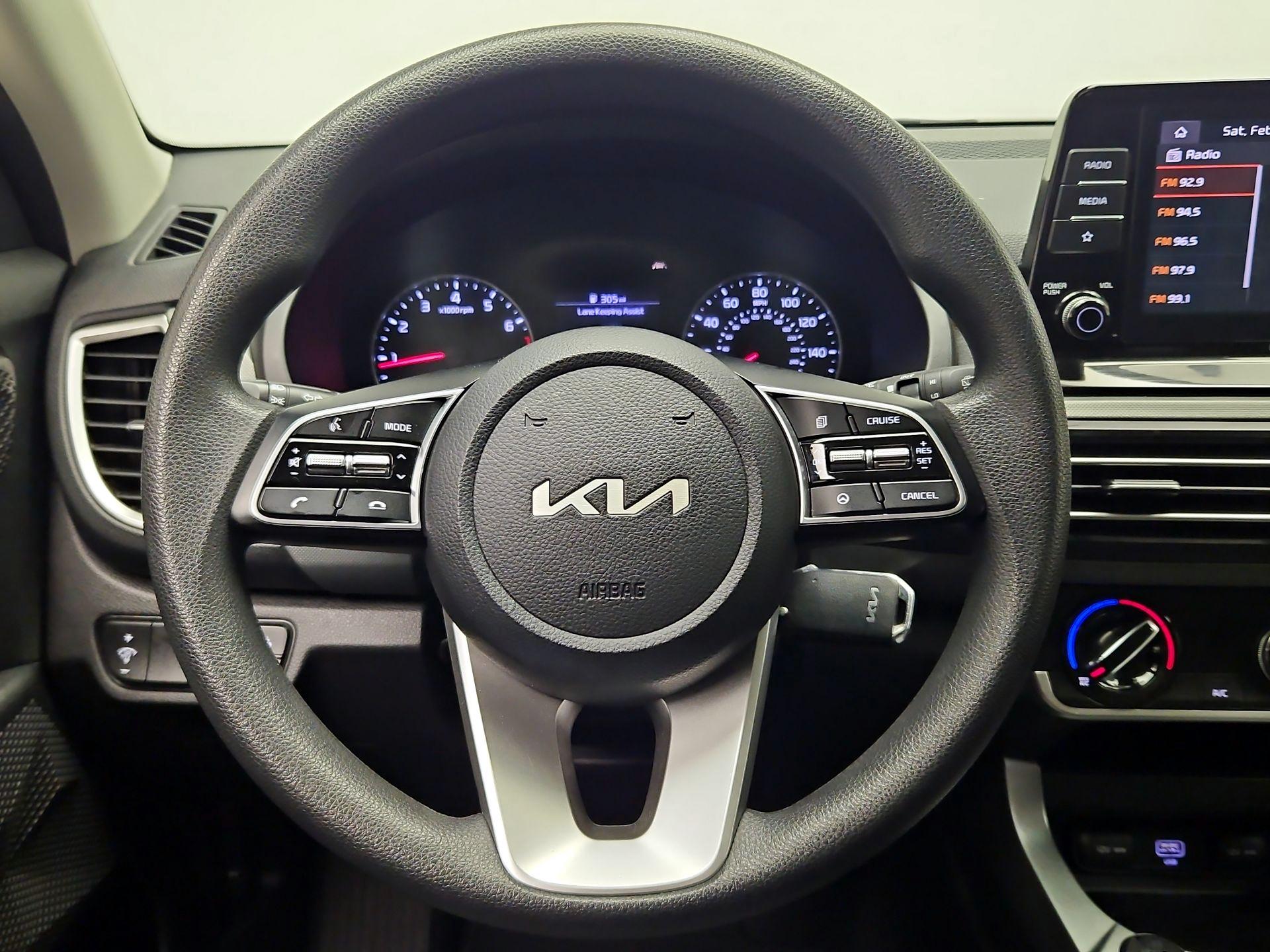 Thumbnail: 2022 Kia Seltos - 10