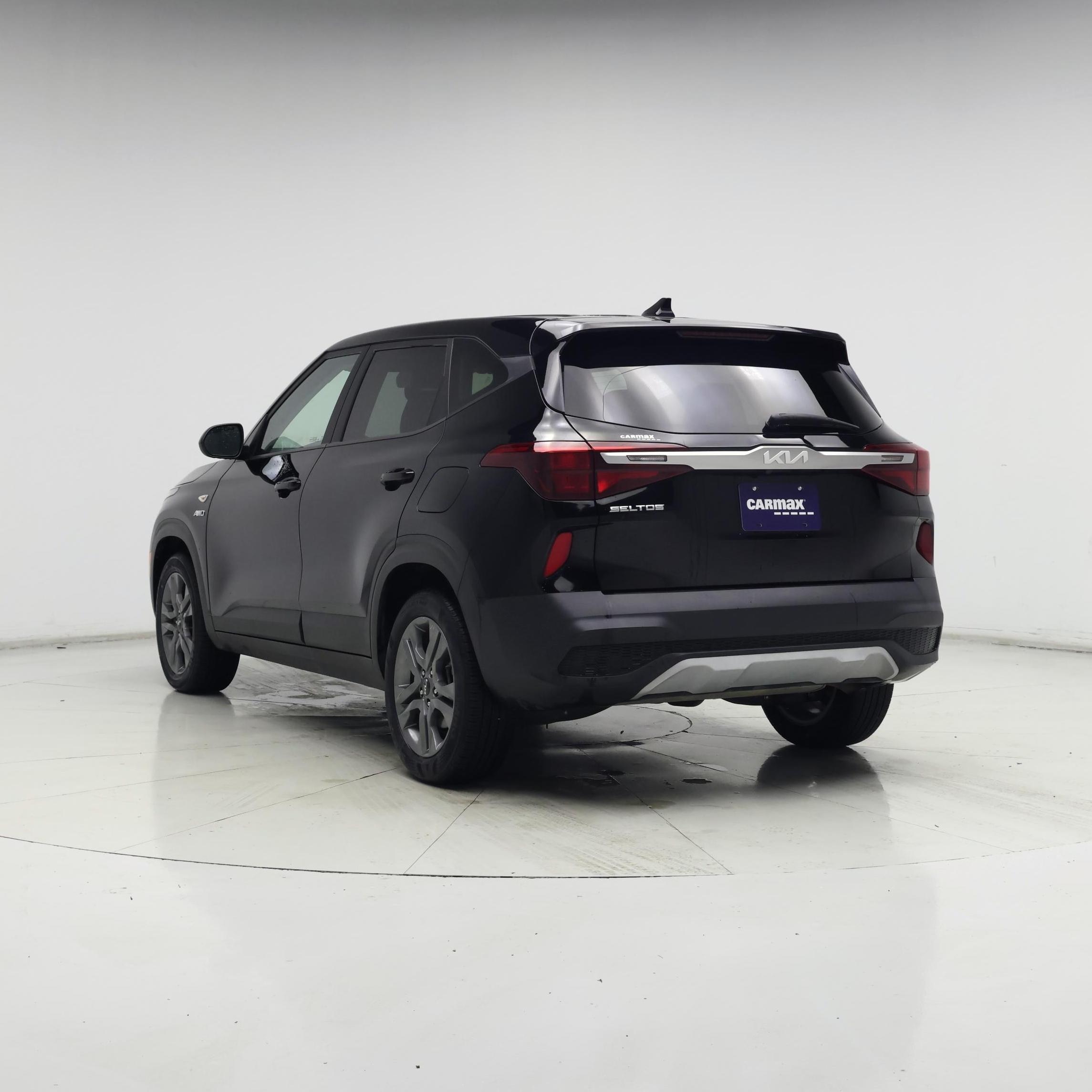 Thumbnail: 2022 Kia Seltos - 2