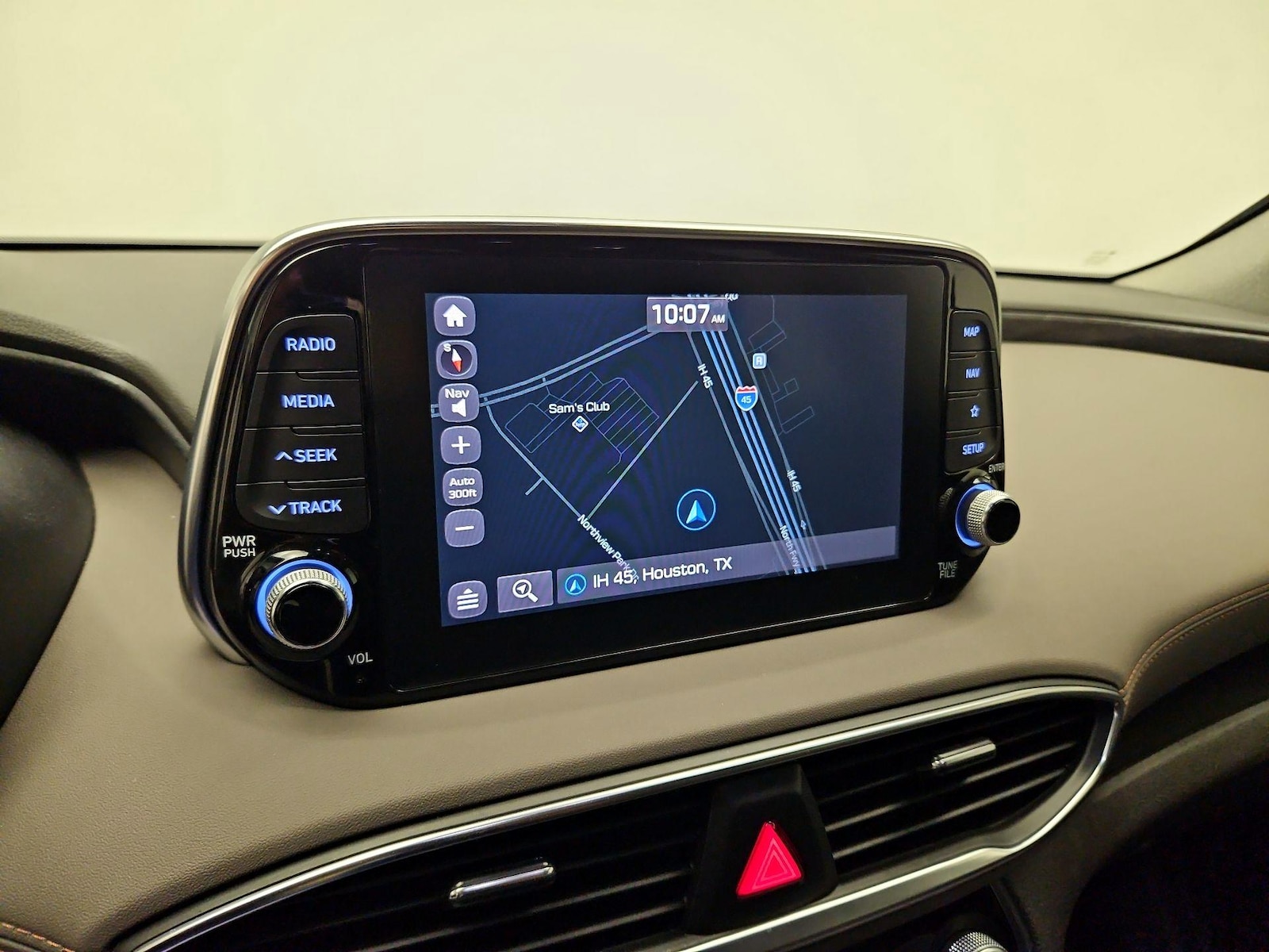2020 Hyundai Santa Fe Limited - Photo 15