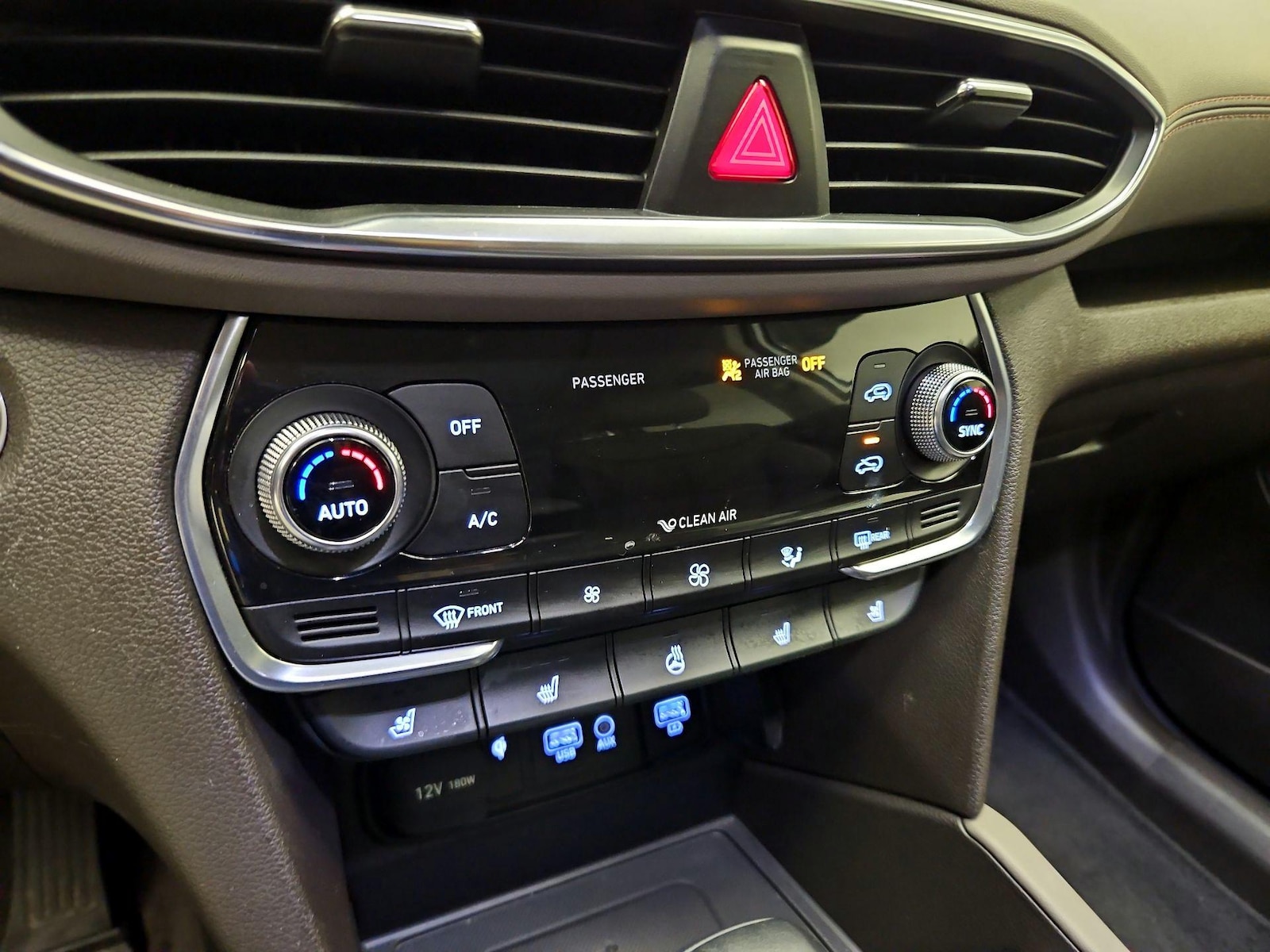 2020 Hyundai Santa Fe Limited - Photo 18