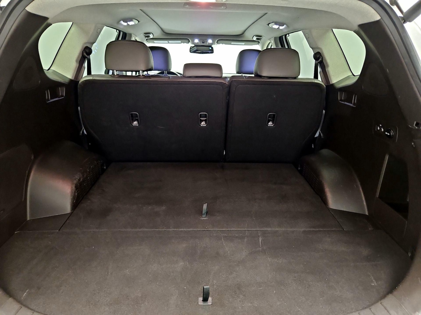 2020 Hyundai Santa Fe Limited - Photo 23
