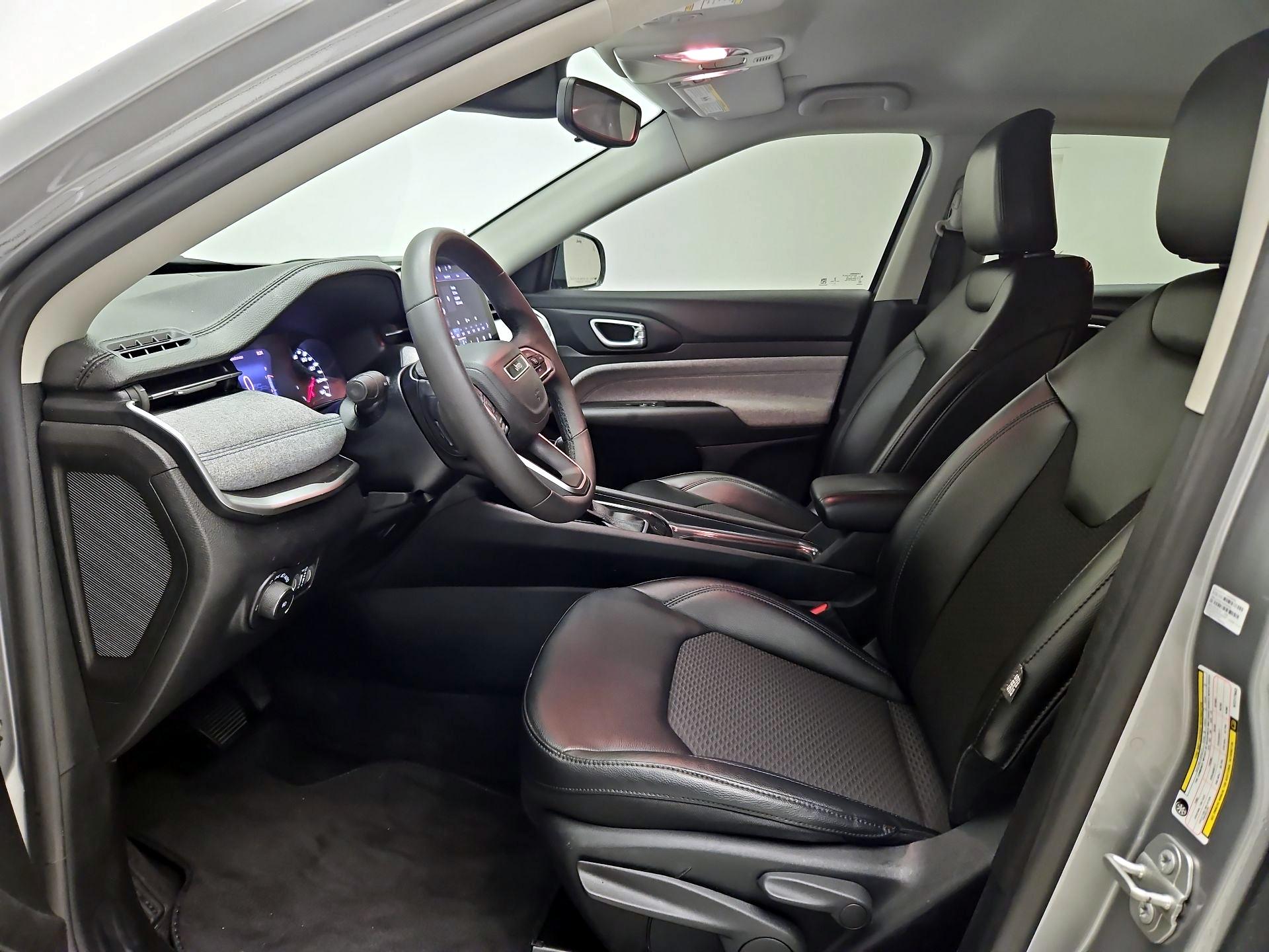 Thumbnail: 2022 Jeep Compass - 11